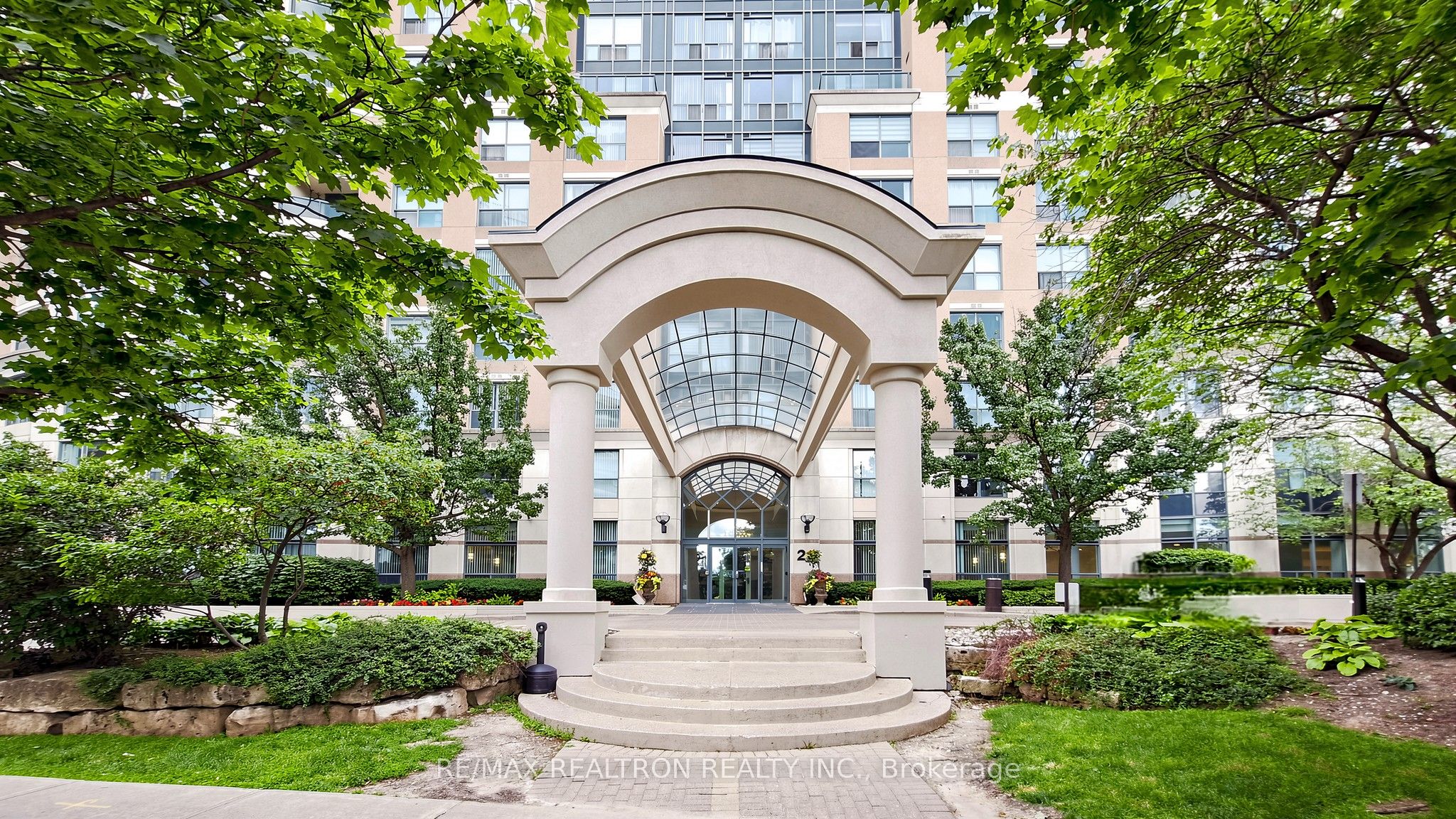 23 Lorraine Drive 502, Toronto, ON M2N 6Z6 photo 4