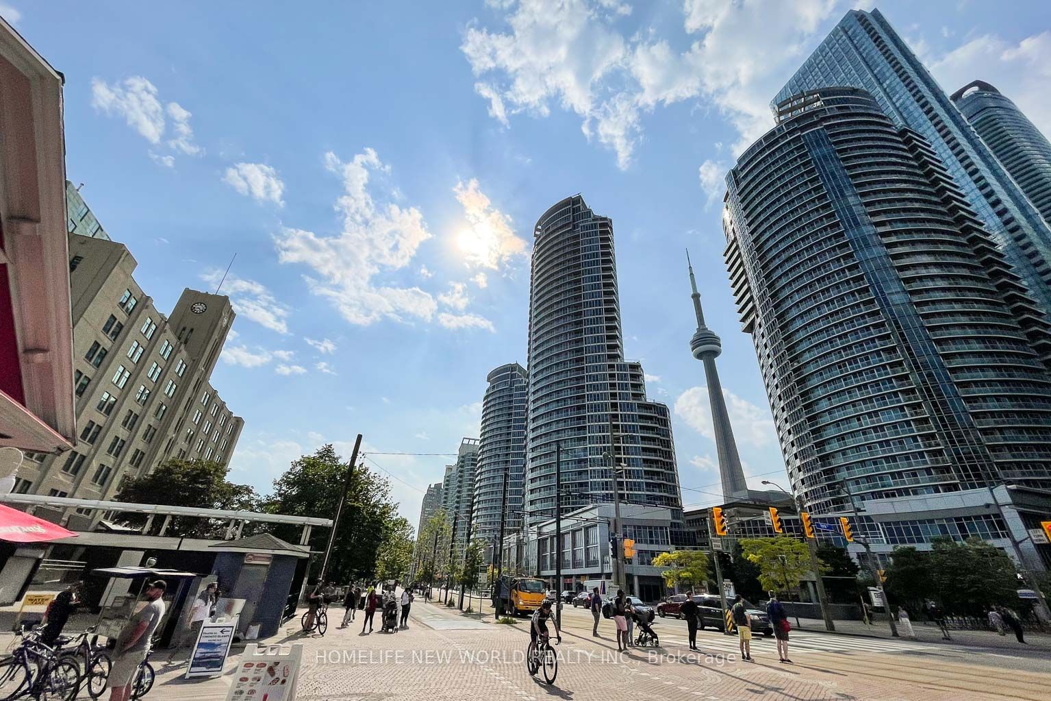 77 Harbour Square 1602, Toronto, ON M5J 2S2