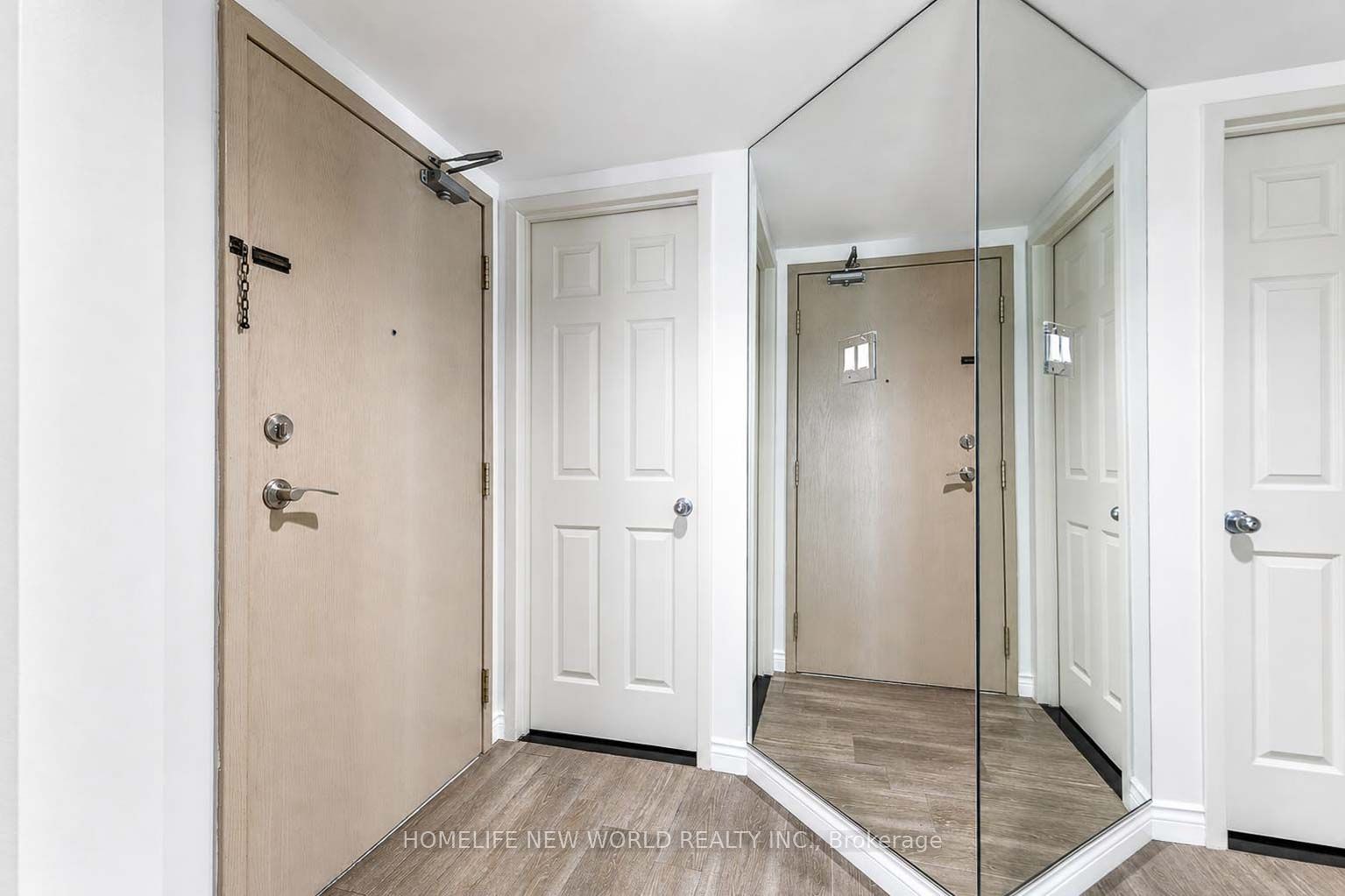 77 Harbour Square 1602, Toronto, ON M5J 2S2 photo 5