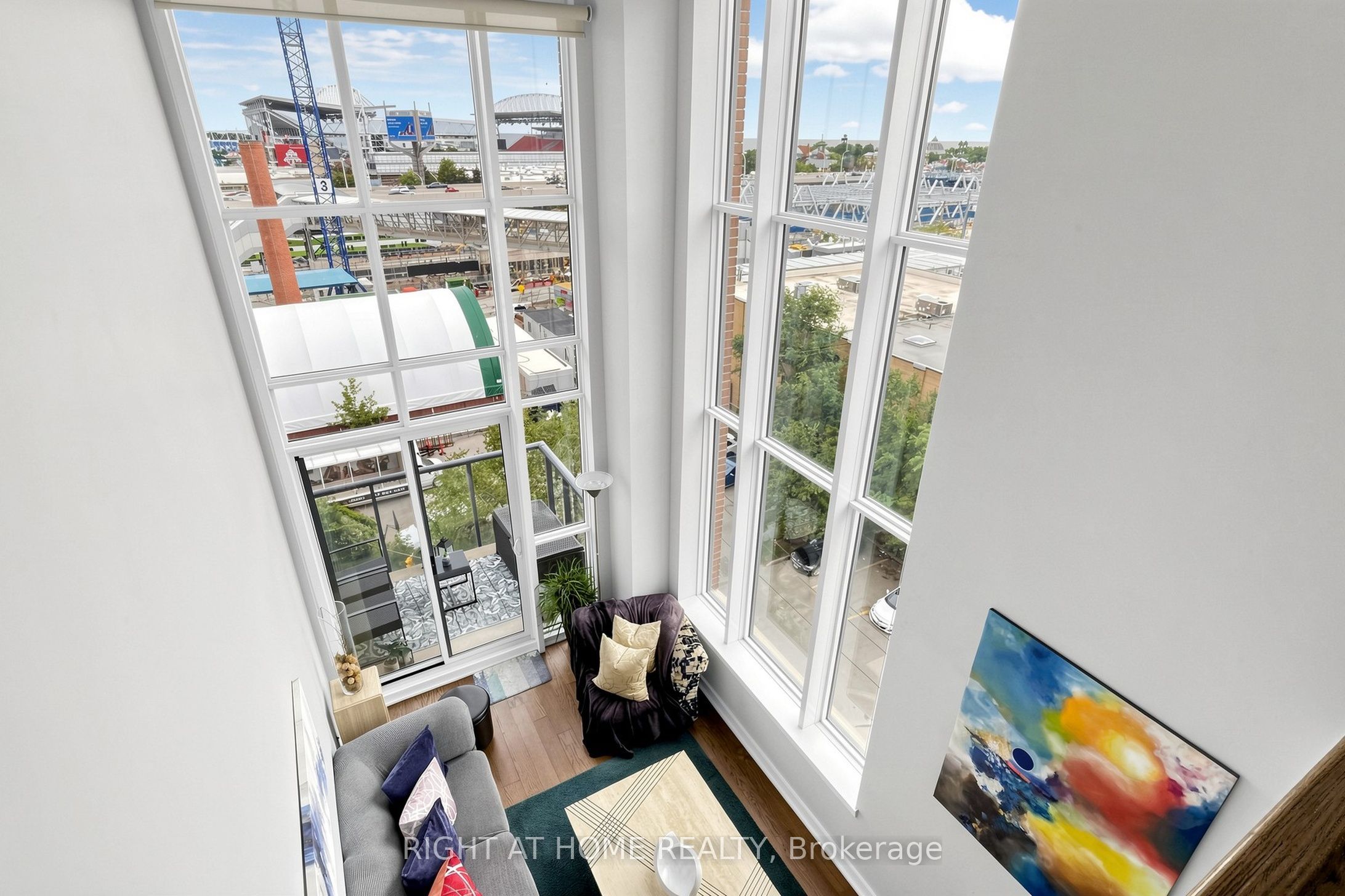 5 Hanna Avenue 510, Toronto, ON M6K 0B3