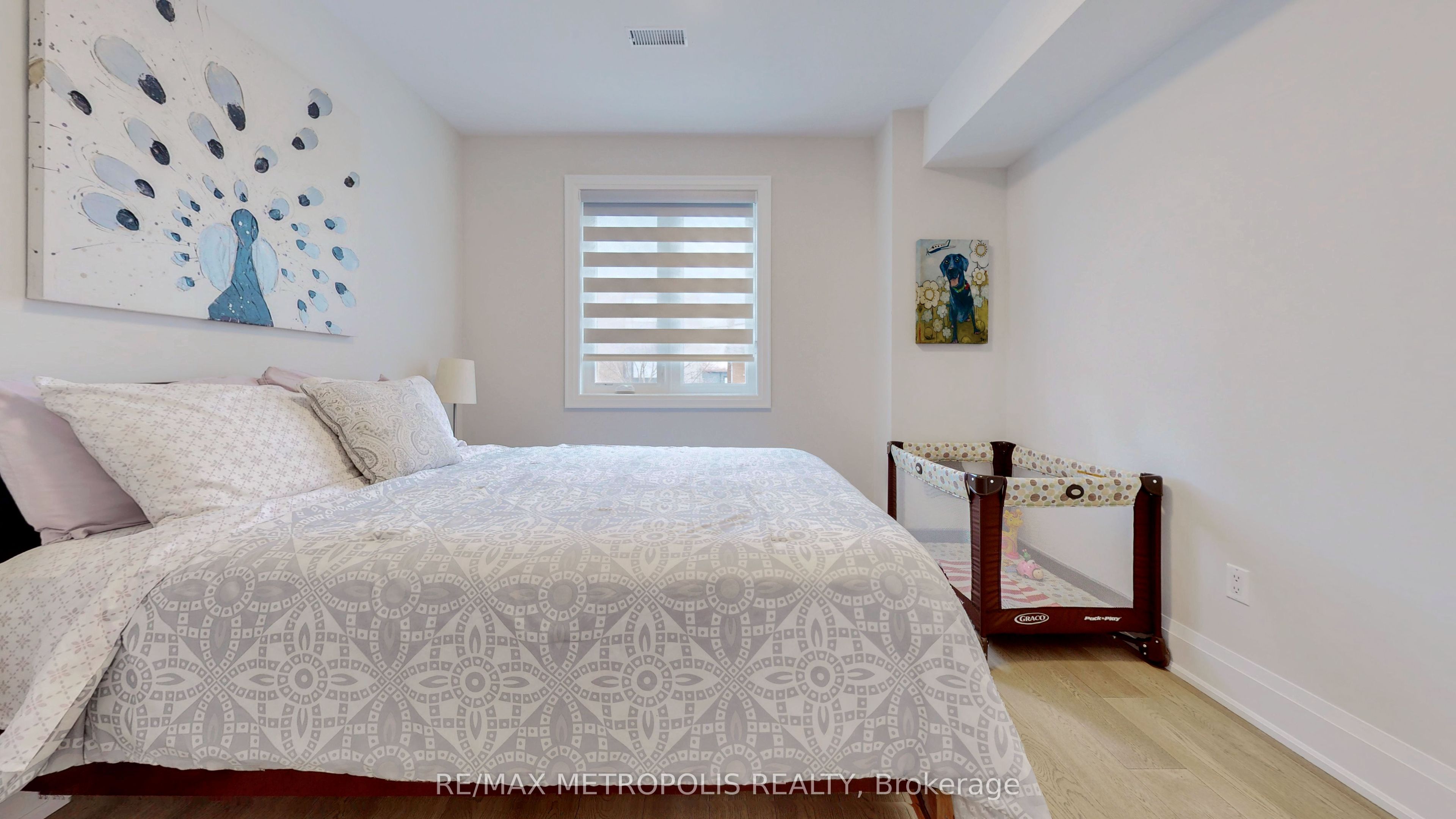 165 Manning Avenue 2&3 Floor, Toronto, ON M6J 2K6 photo 3