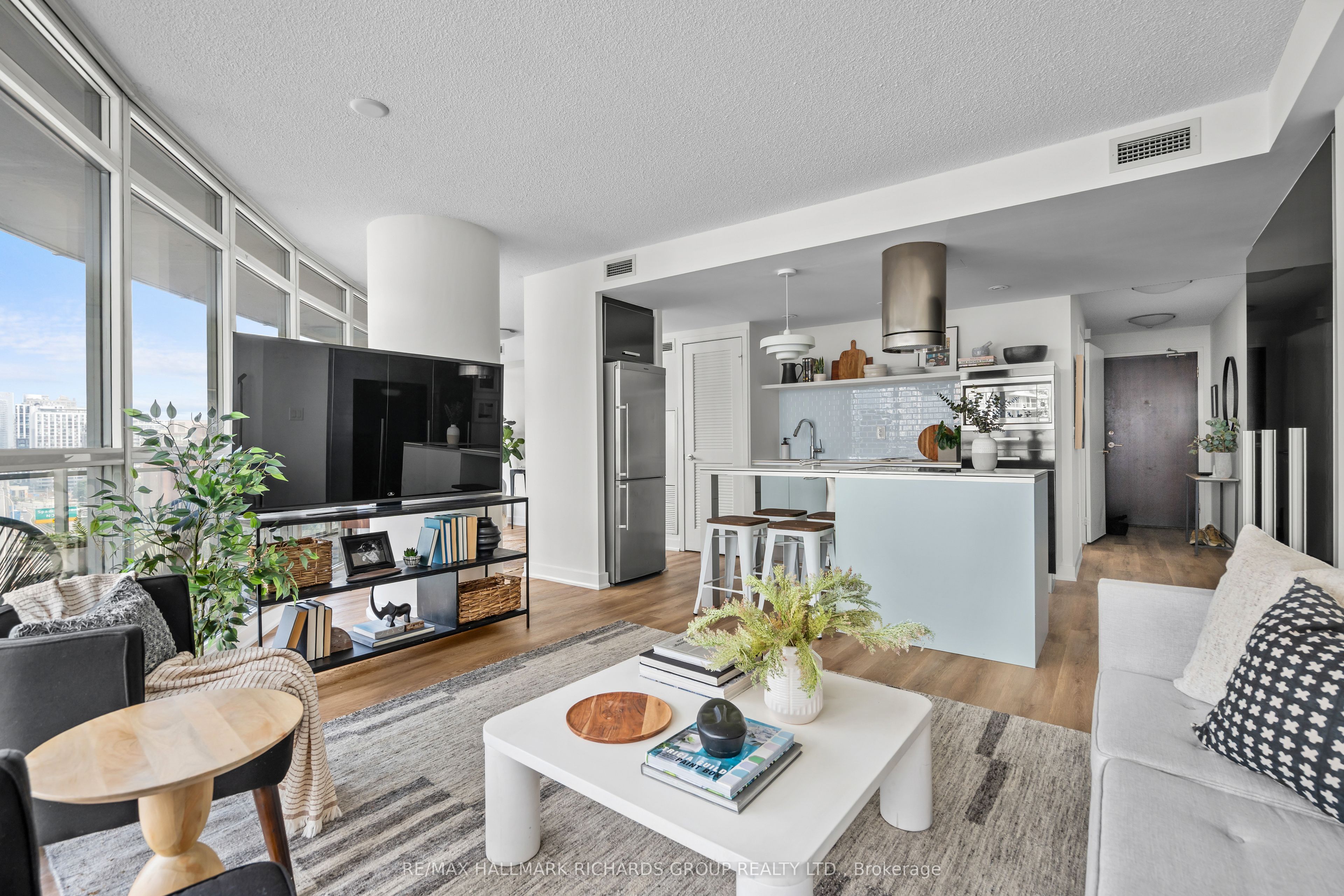 38 Dan Leckie Way 1208, Toronto, ON M5V 2V6 photo 5