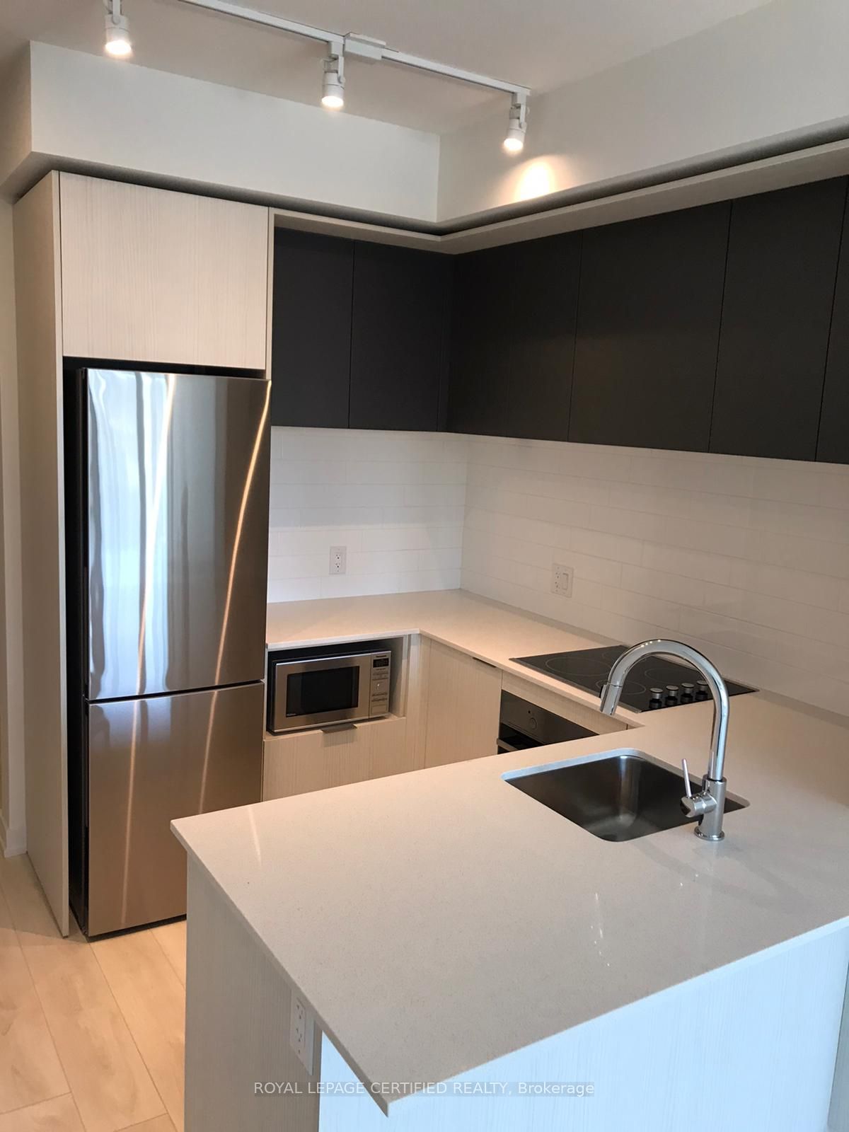 225 Sumach Street 1207, Toronto, ON M5A 0P8 photo 2