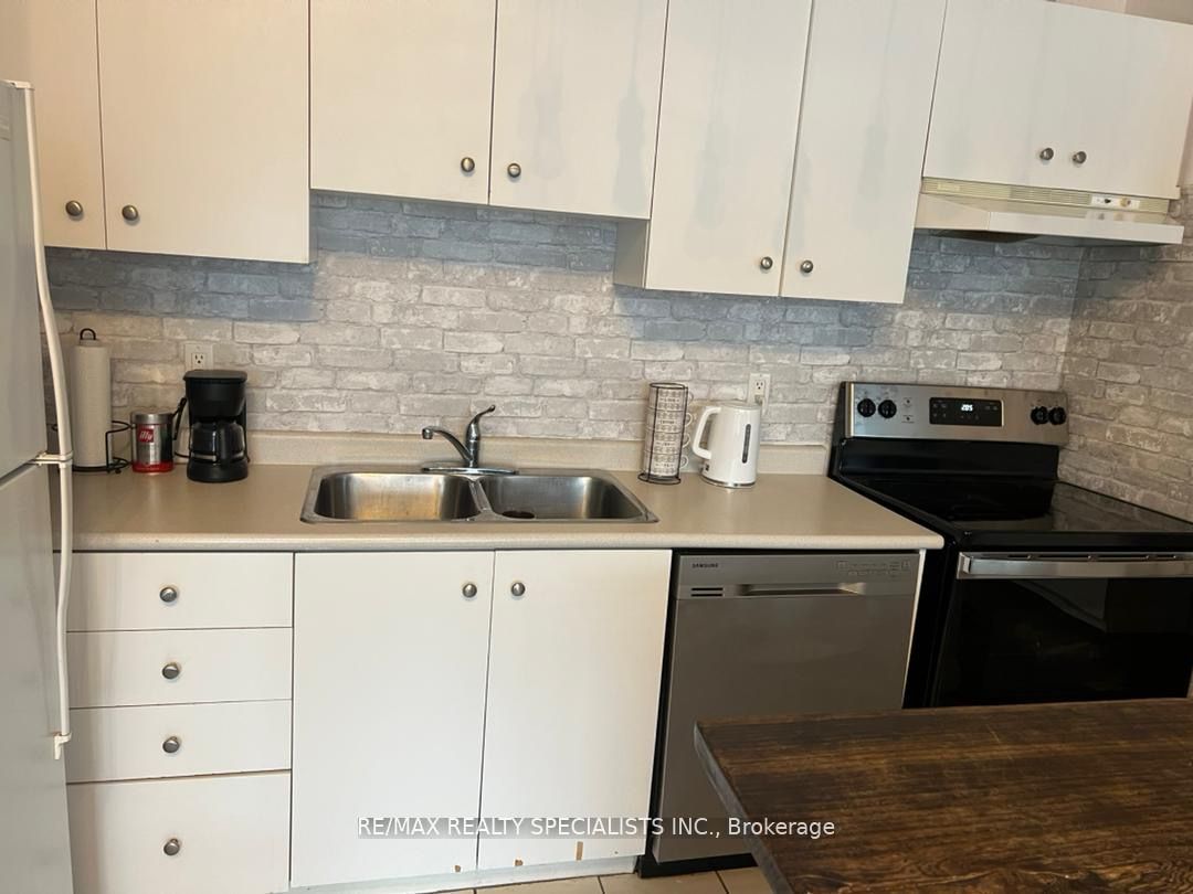 700 King Street W 519, Toronto, ON M5V 2Y6 photo 3