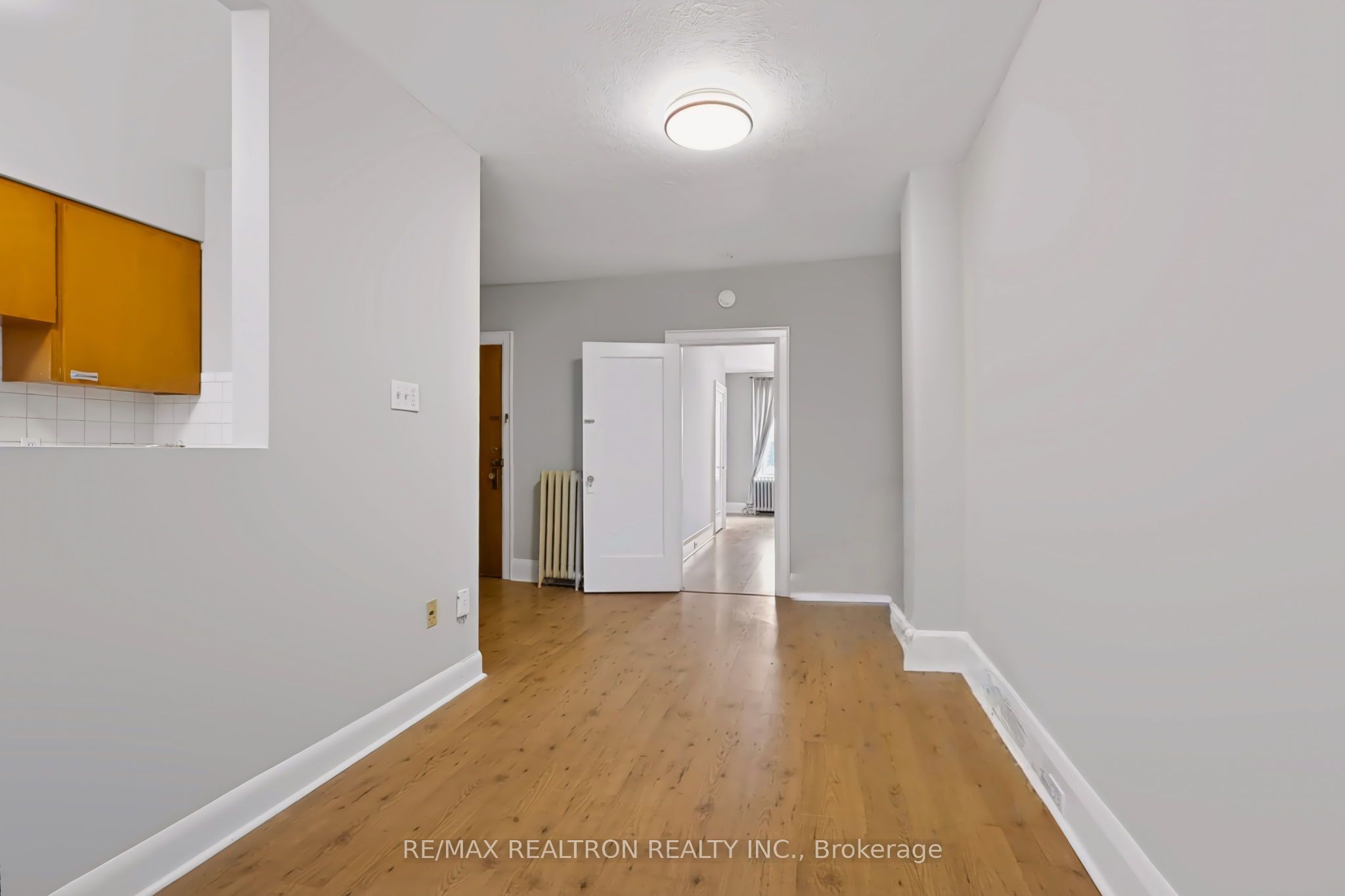 3232 Yonge Street 3, Toronto, ON M4N 2L4 photo 3