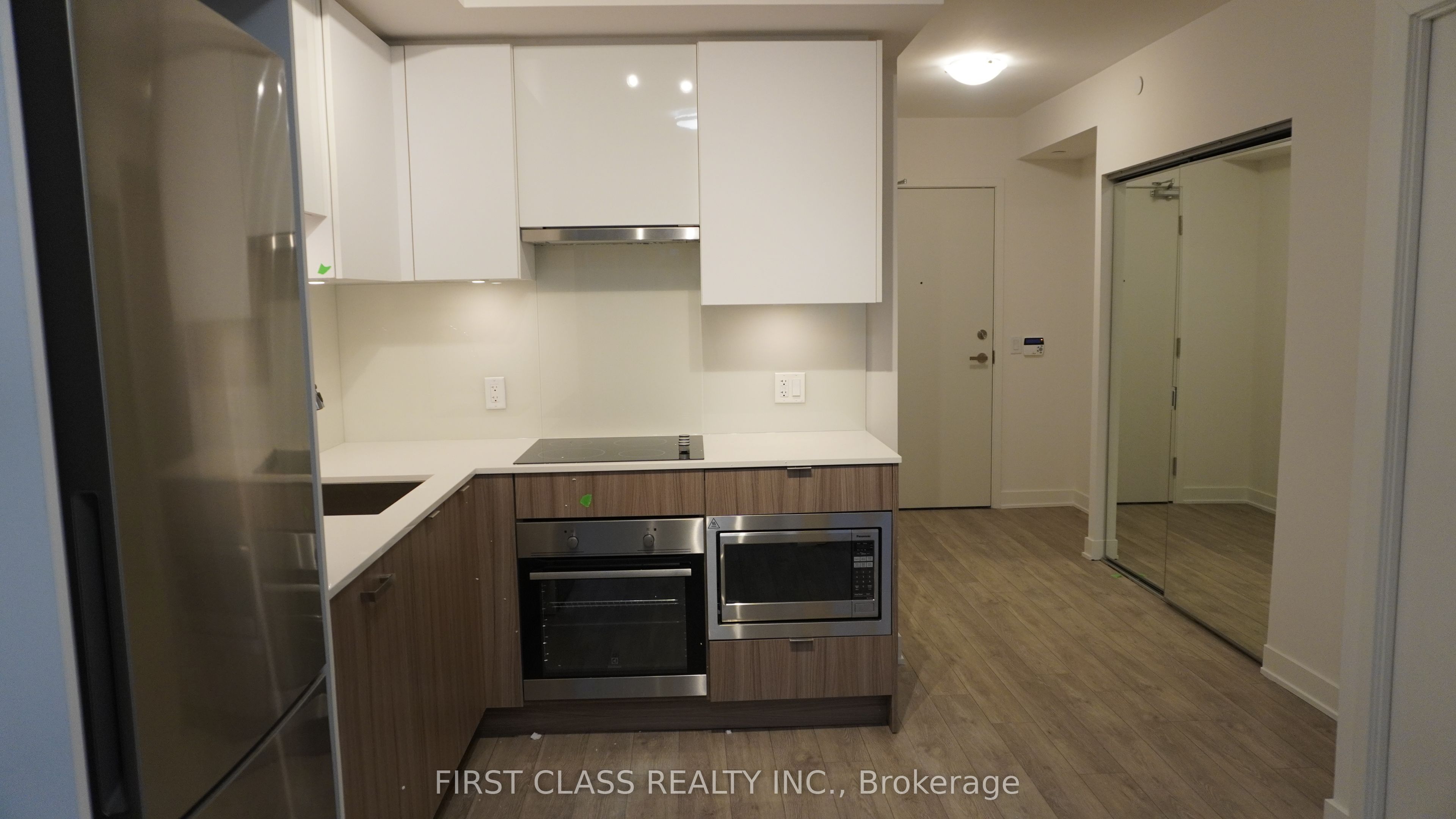 195 Redpath Avenue 3306, Toronto, ON M4P 0E4 photo 2