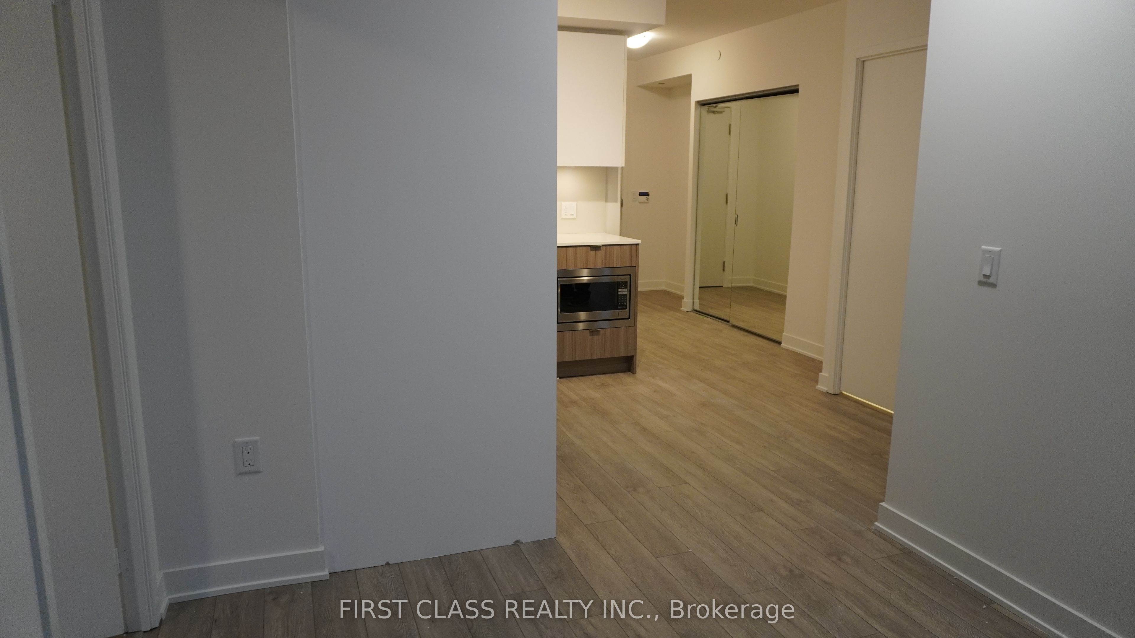 195 Redpath Avenue 3306, Toronto, ON M4P 0E4 photo 4
