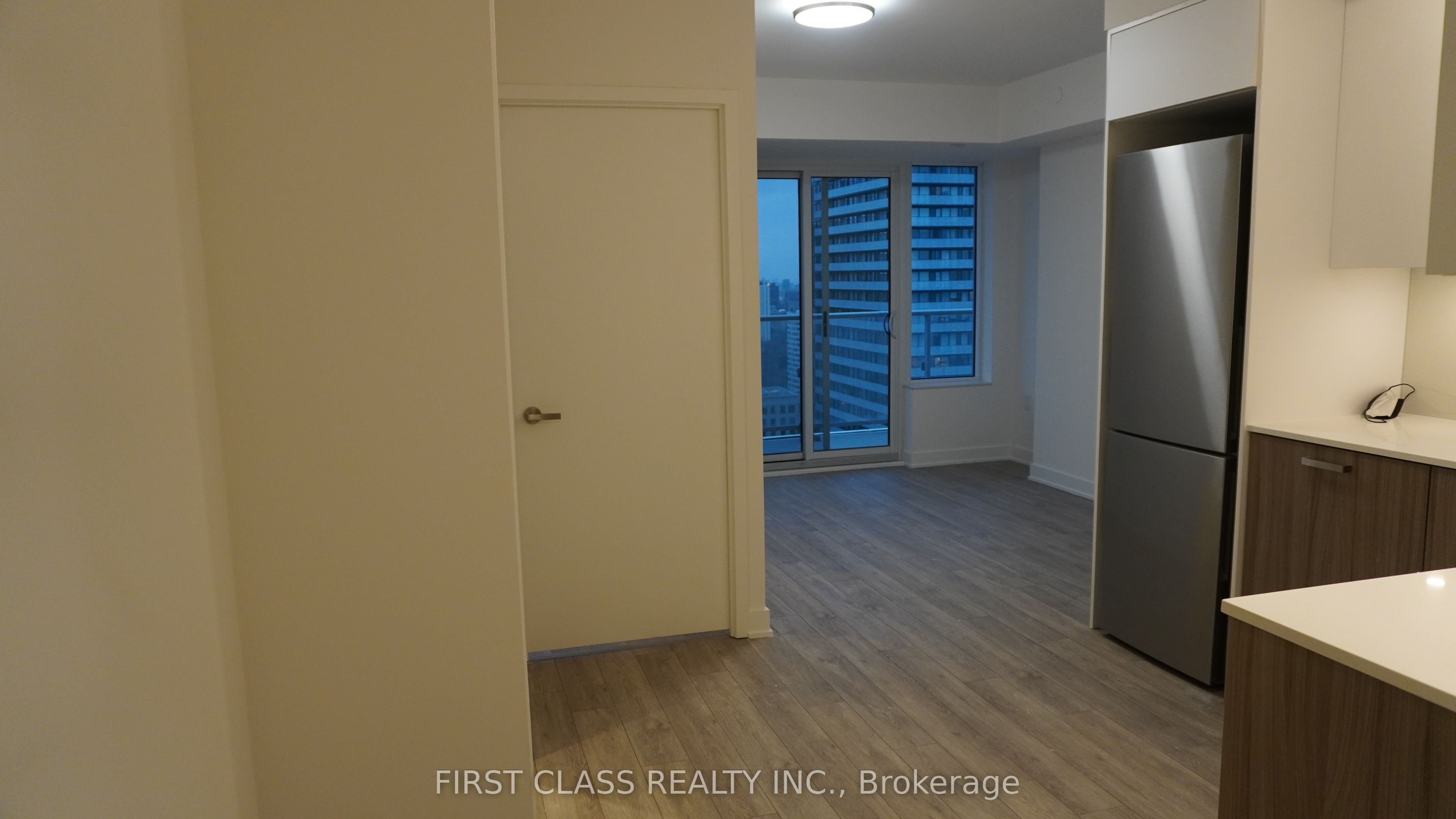 195 Redpath Avenue 3306, Toronto, ON M4P 0E4 photo 5