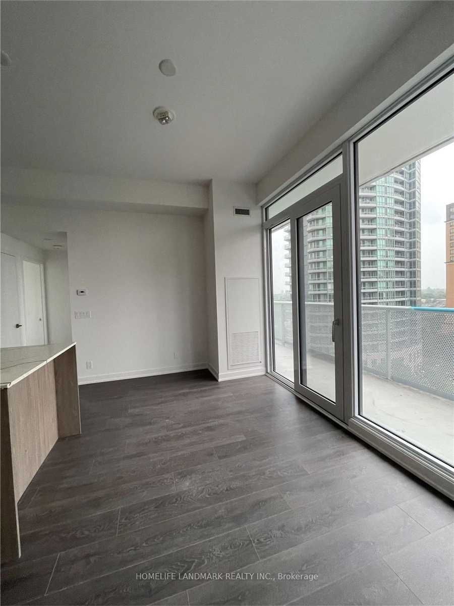 15 Holmes Avenue 811, Toronto, ON M2N 0L4 photo 3