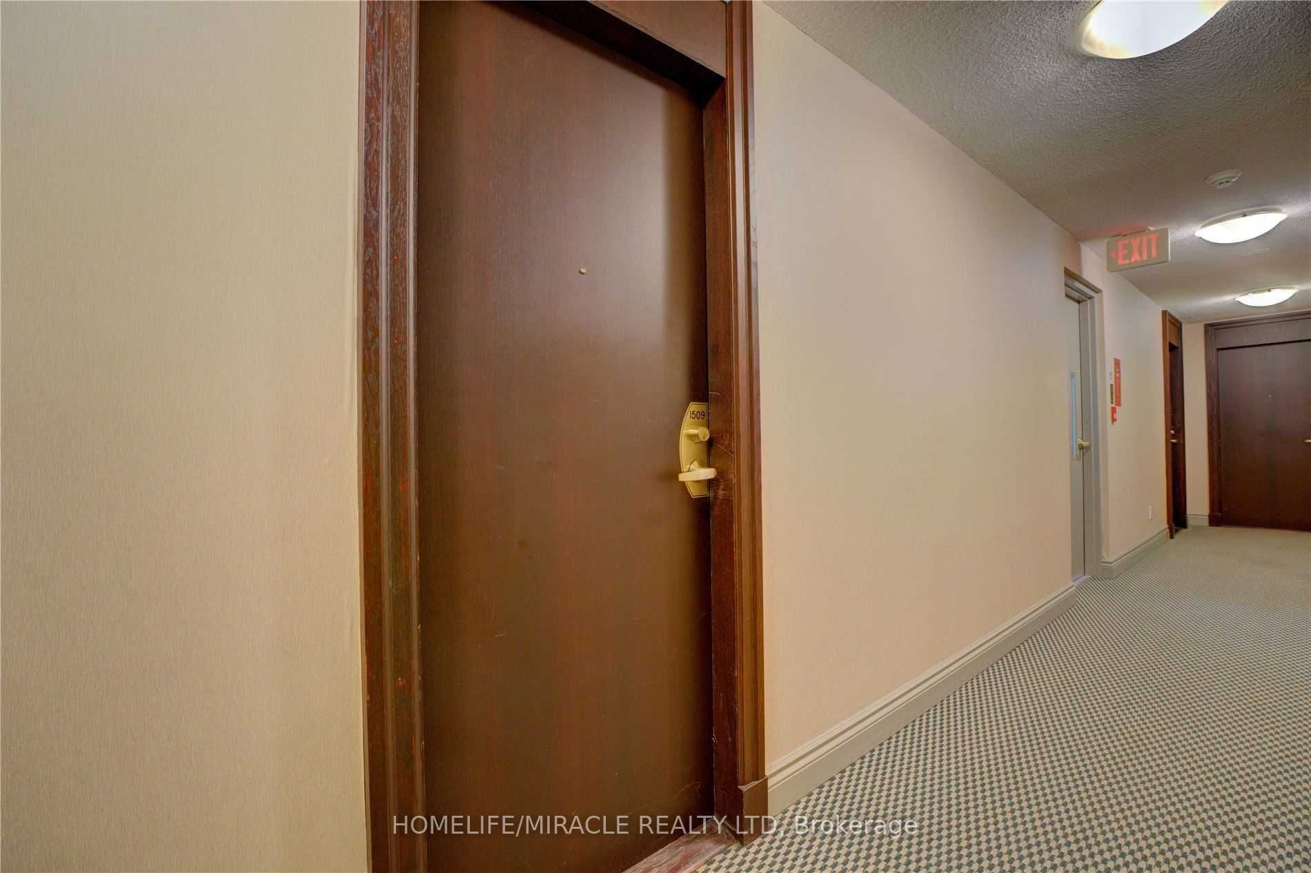 30 Grand Trunk Crescent 1509, Toronto, ON M5J 3A4 photo 4