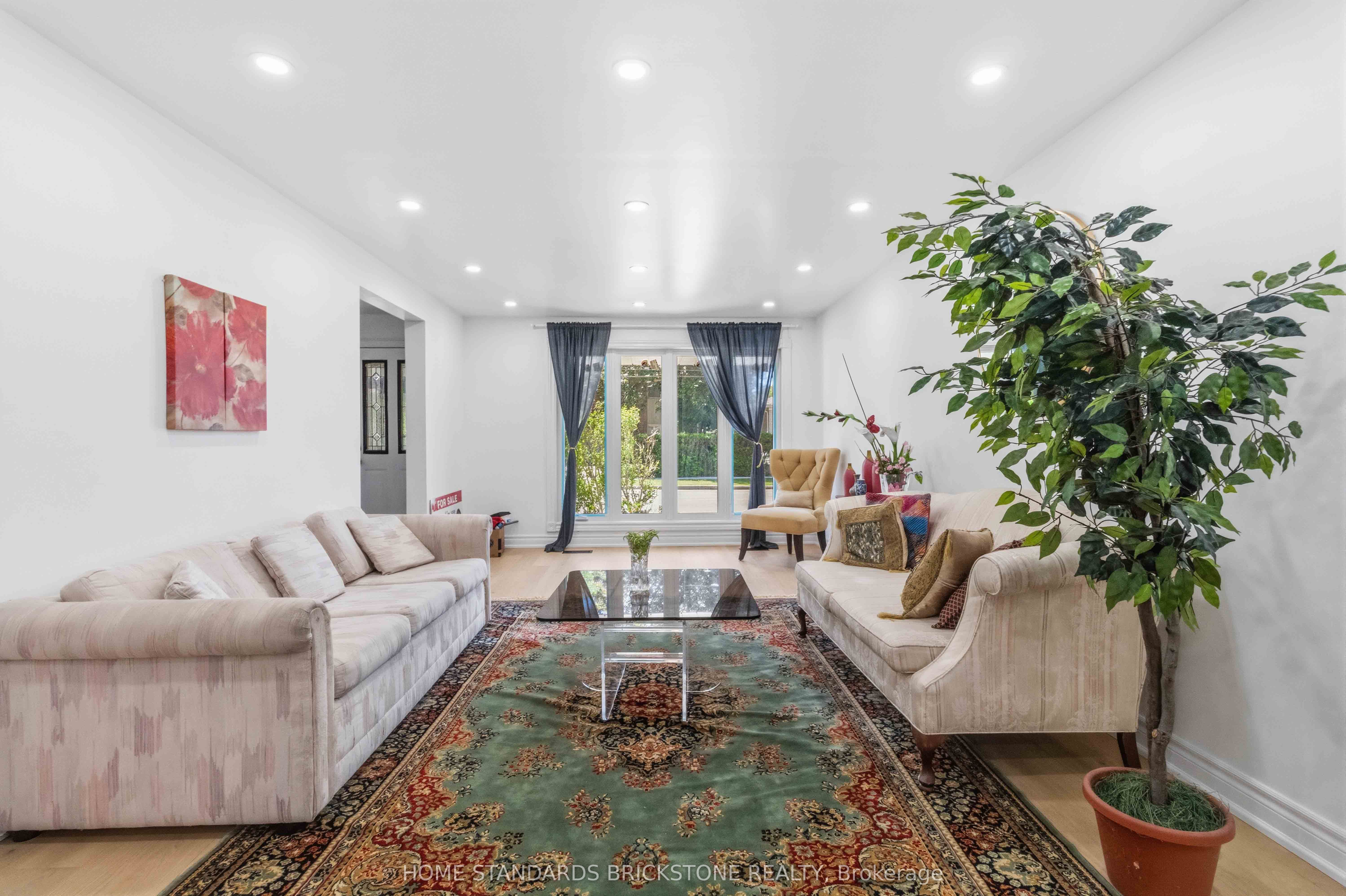 220 Torresdale Avenue Main, Toronto, ON M2R 3E8 photo 5