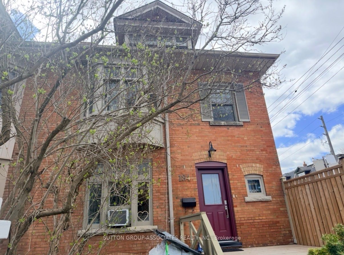 184 Madison Avenue Upper, Toronto, ON M5R 2S5