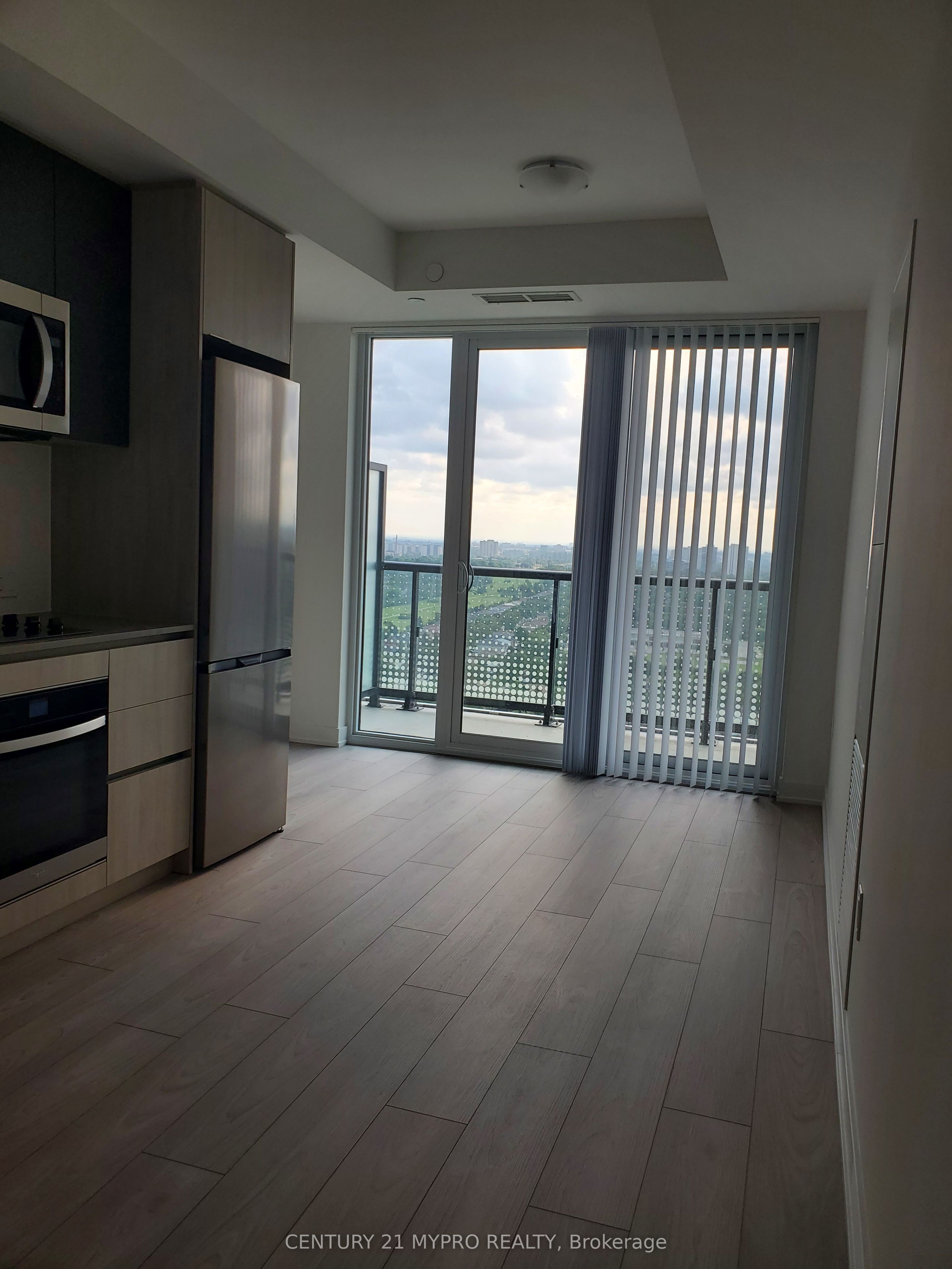 5858 Yonge Street #2505, Toronto, ON M2M 3T3 photo 2