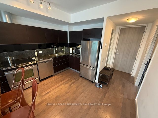 70 Distillery Lane 2401, Toronto, ON M5A 0E3 photo 2