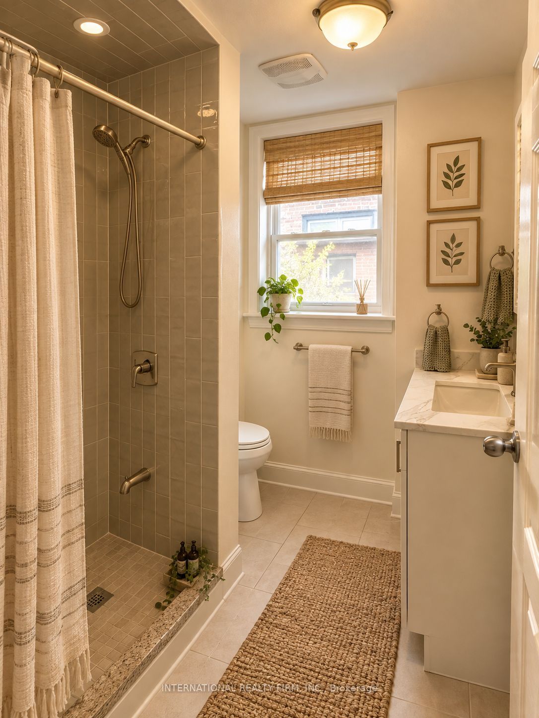 161 Montrose Avenue 2, Toronto, ON M6J 2T6 photo 5