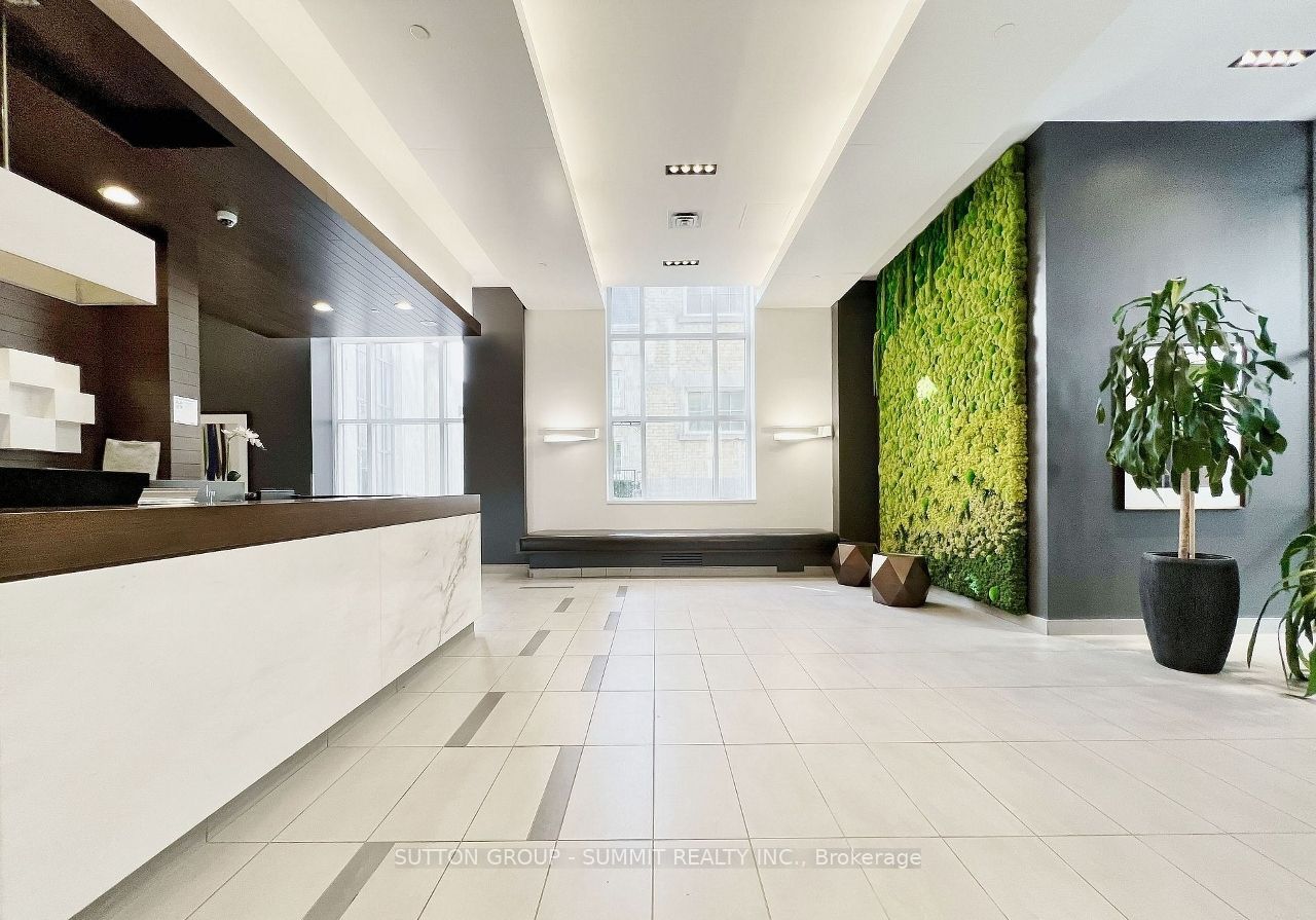 105 George Street 1510, Toronto, ON M5A 0L4 photo 4