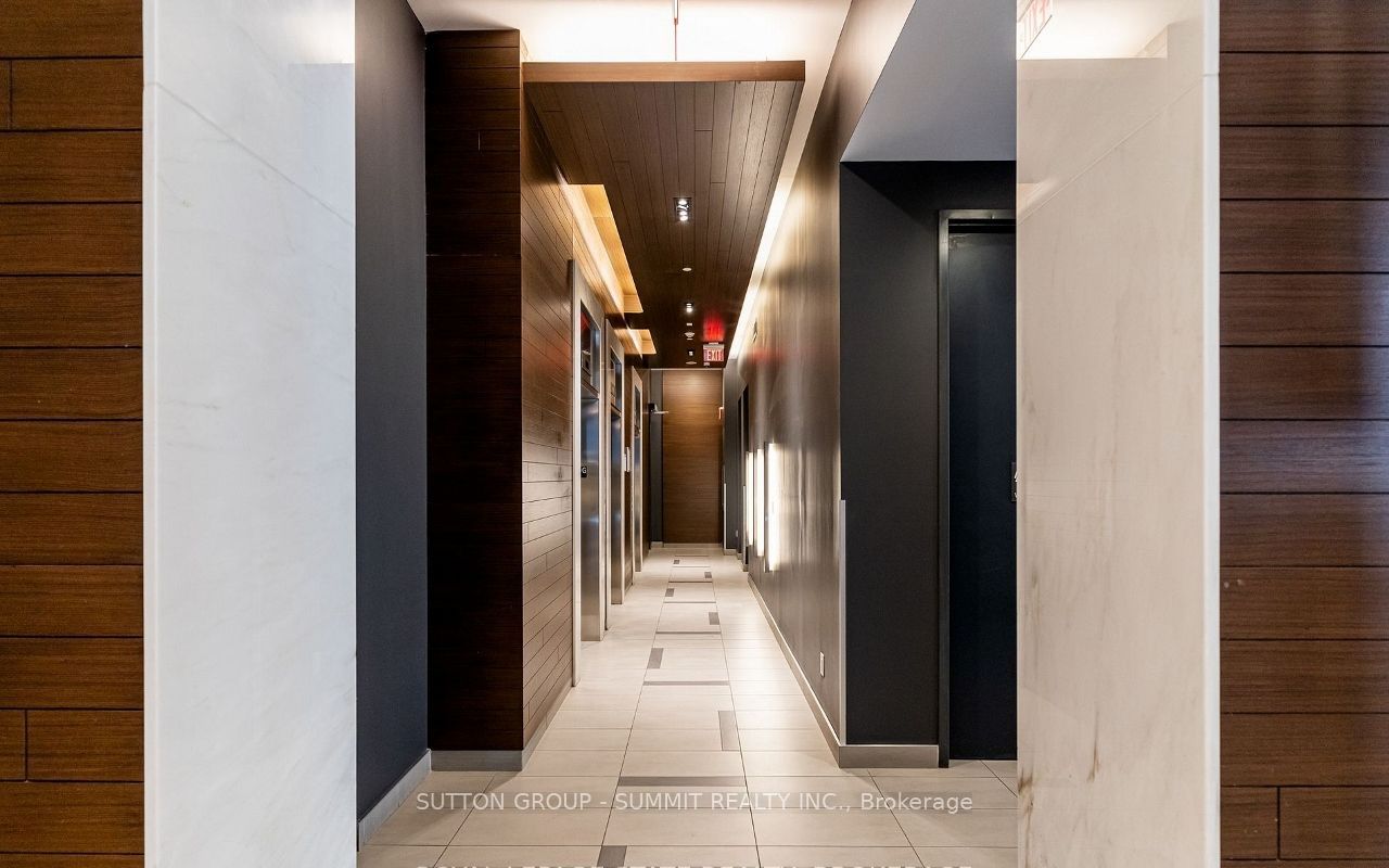 105 George Street 1510, Toronto, ON M5A 0L4 photo 5
