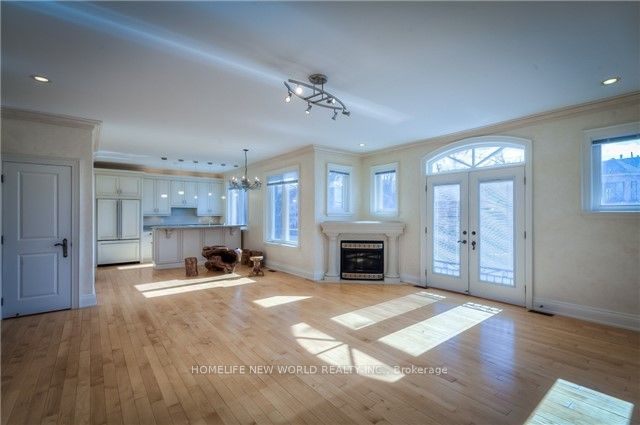 77 Steeles Avenue E 2nd floor, Toronto, ON M2M 3Y4 photo 2