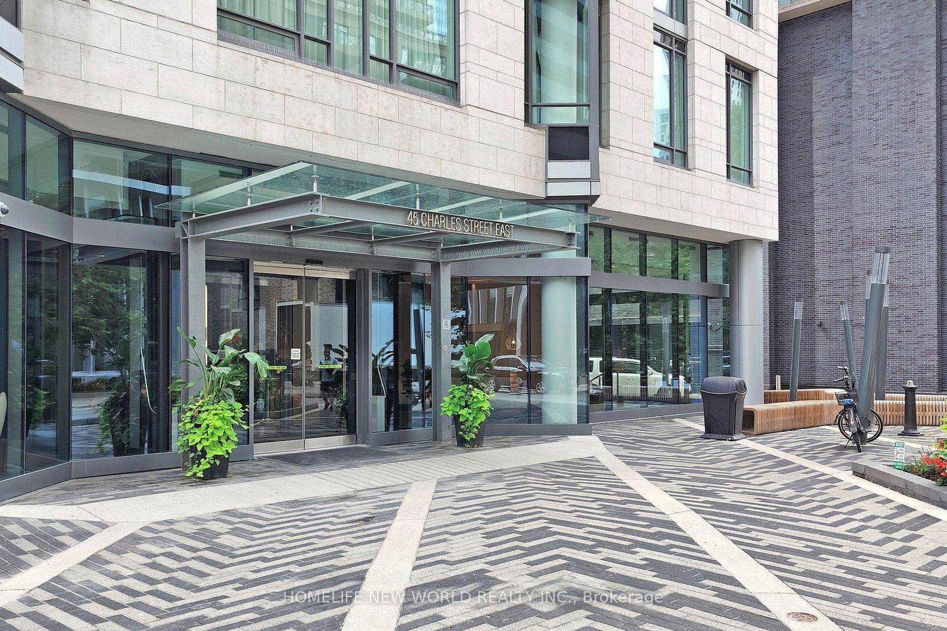45 Charles Street S 2601, Toronto, ON M4Y 1S2 photo 3