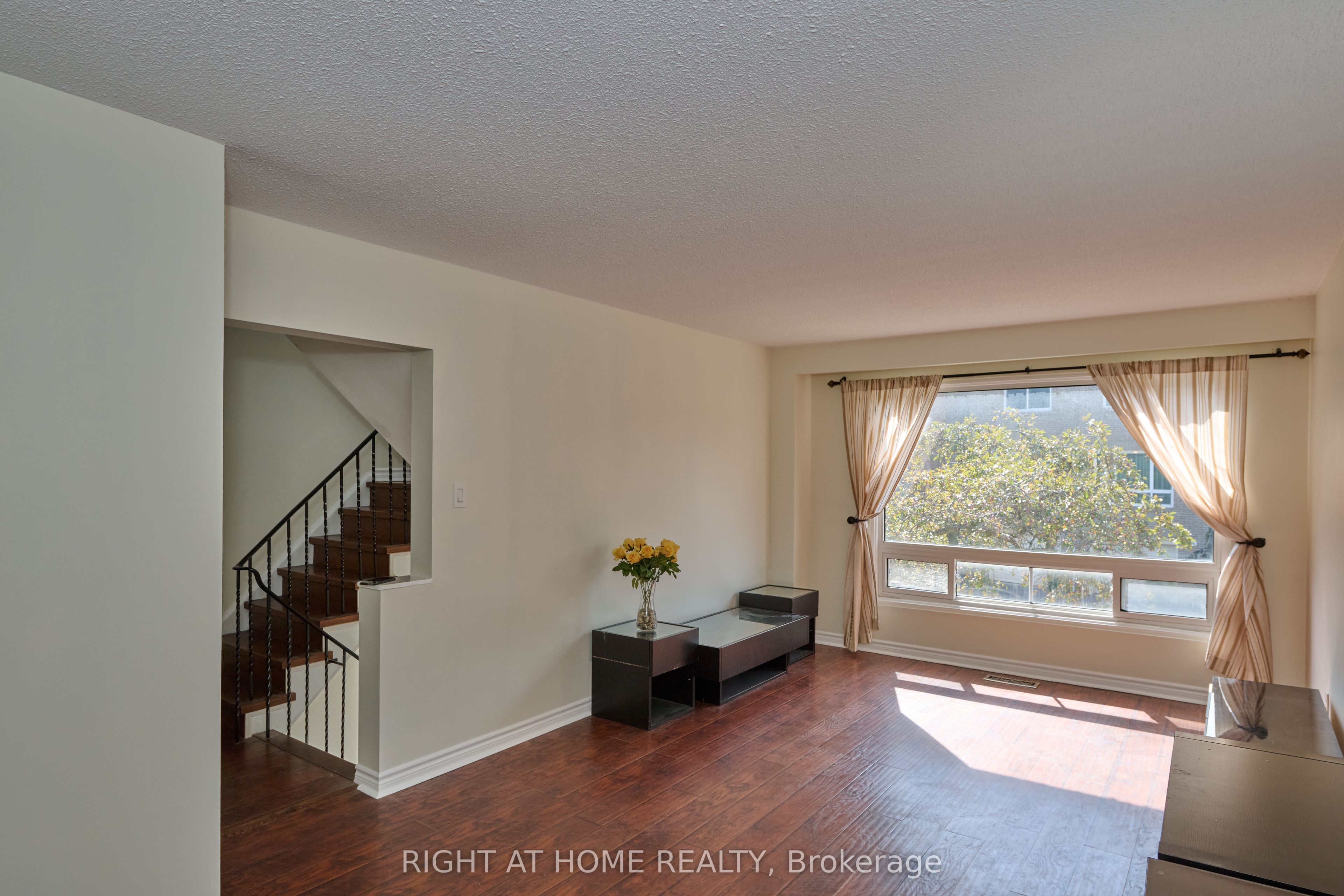 169 Rusty Crest Way 169RC, Toronto, ON M2J 2Y5 photo 3