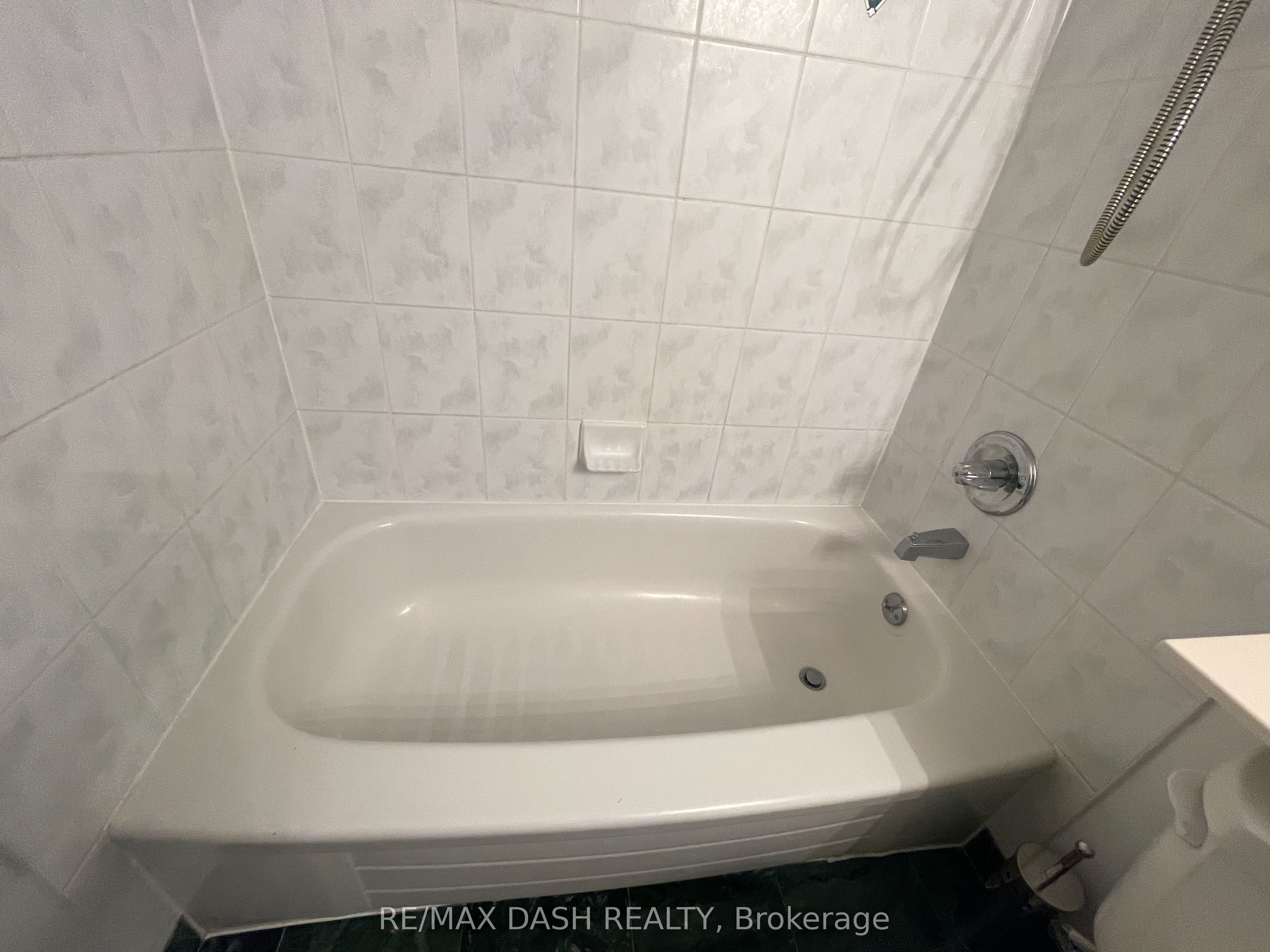 750 Bay Street 1210, Toronto, ON M5G 1N6 photo 5