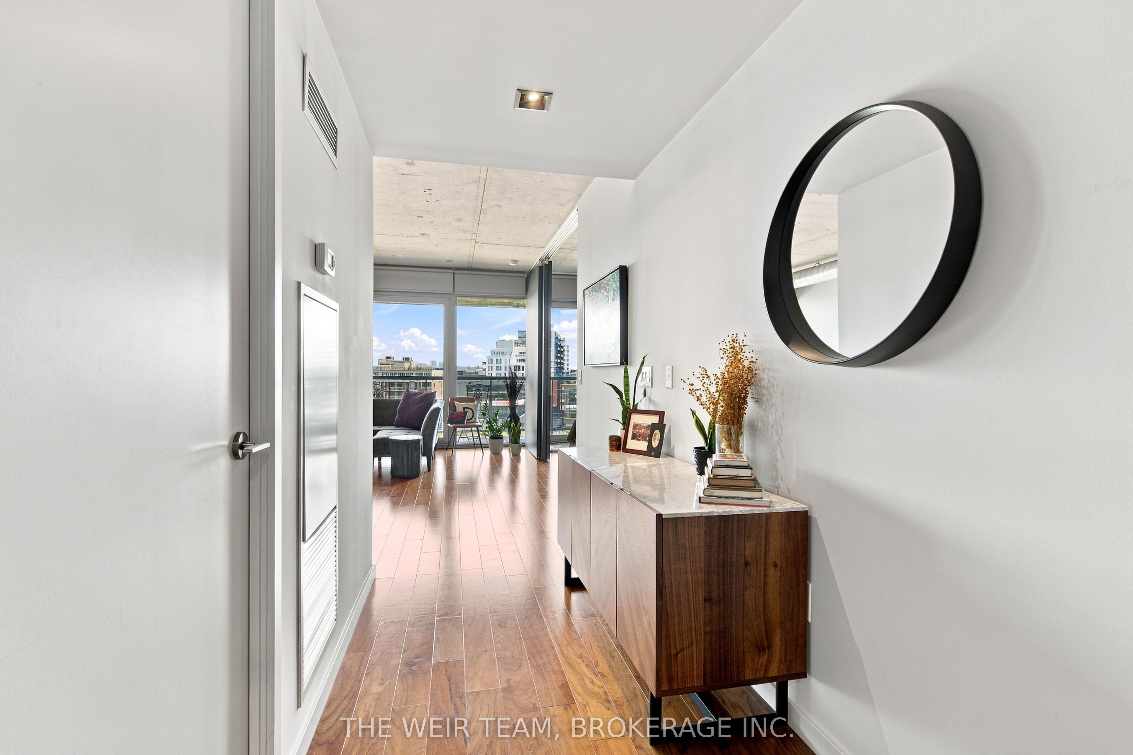 32 Trolley Crescent, Toronto, ON M5A 0E8 photo 4