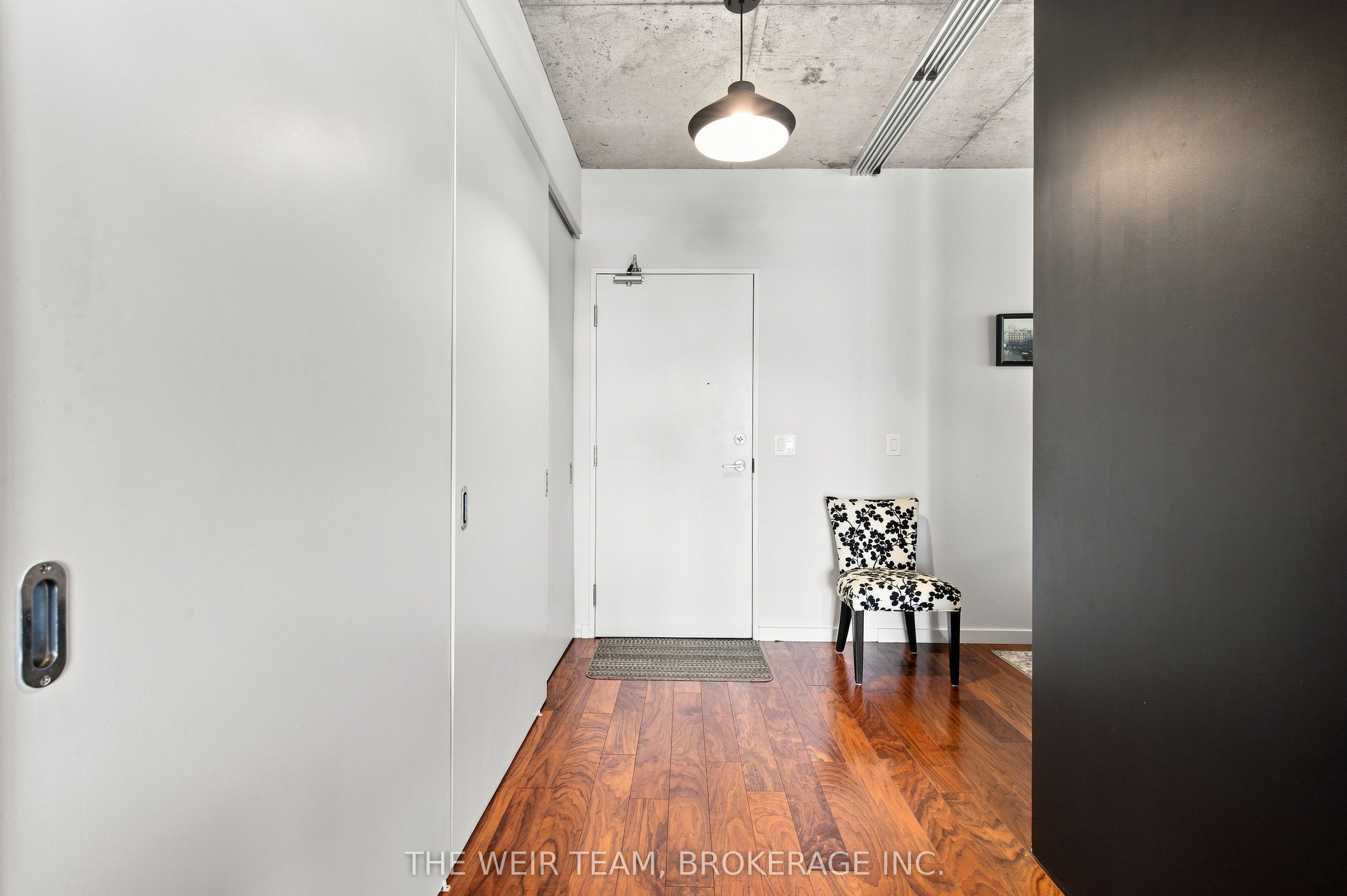 32 Trolley Crescent, Toronto, ON M5A 0E8 photo 5