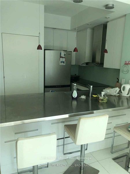 230 Queens Quay W 1125, Toronto, ON M5J 1B5 photo 3