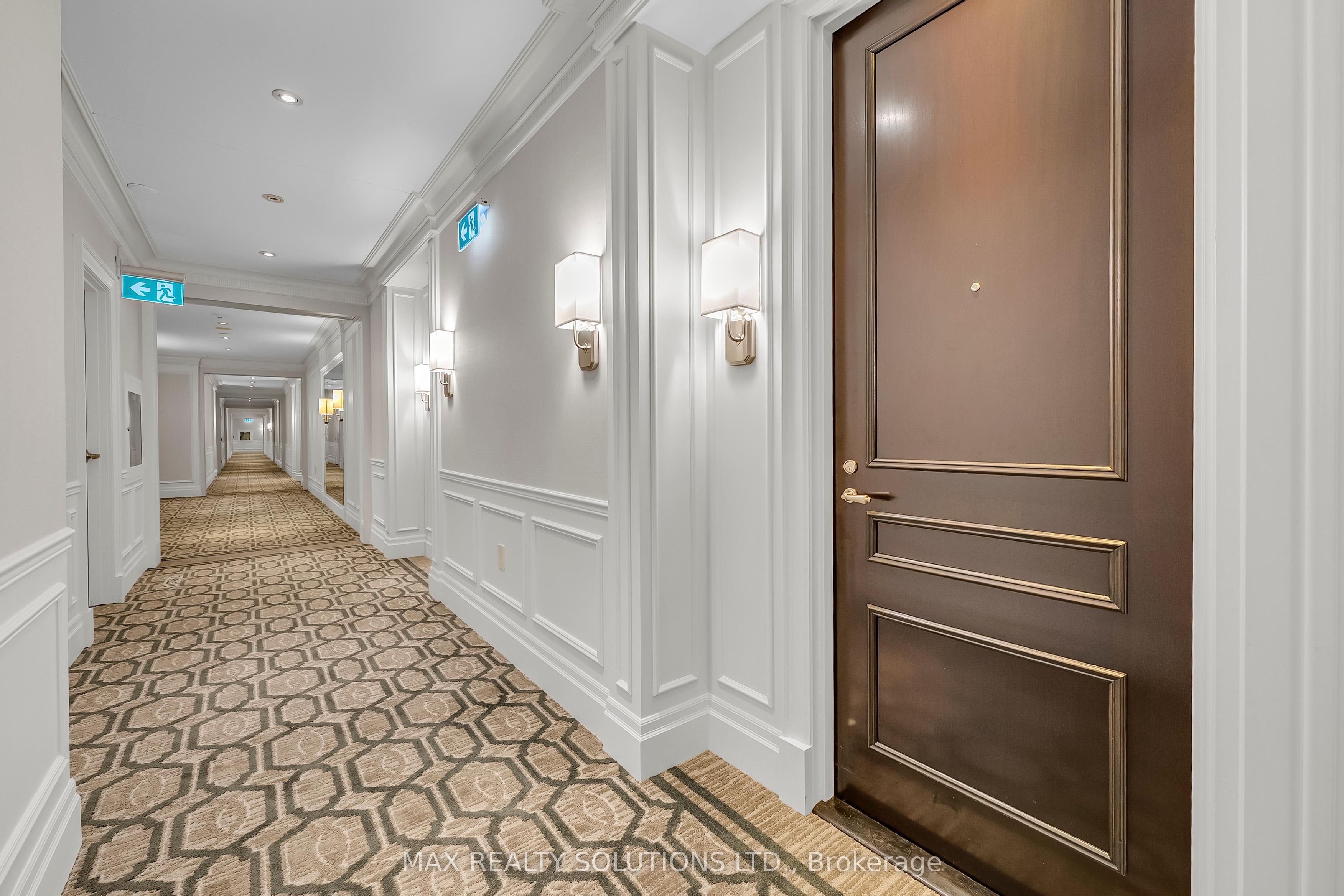 20 Burkebrook Place 319, Toronto, ON M4G 0A1 photo 2
