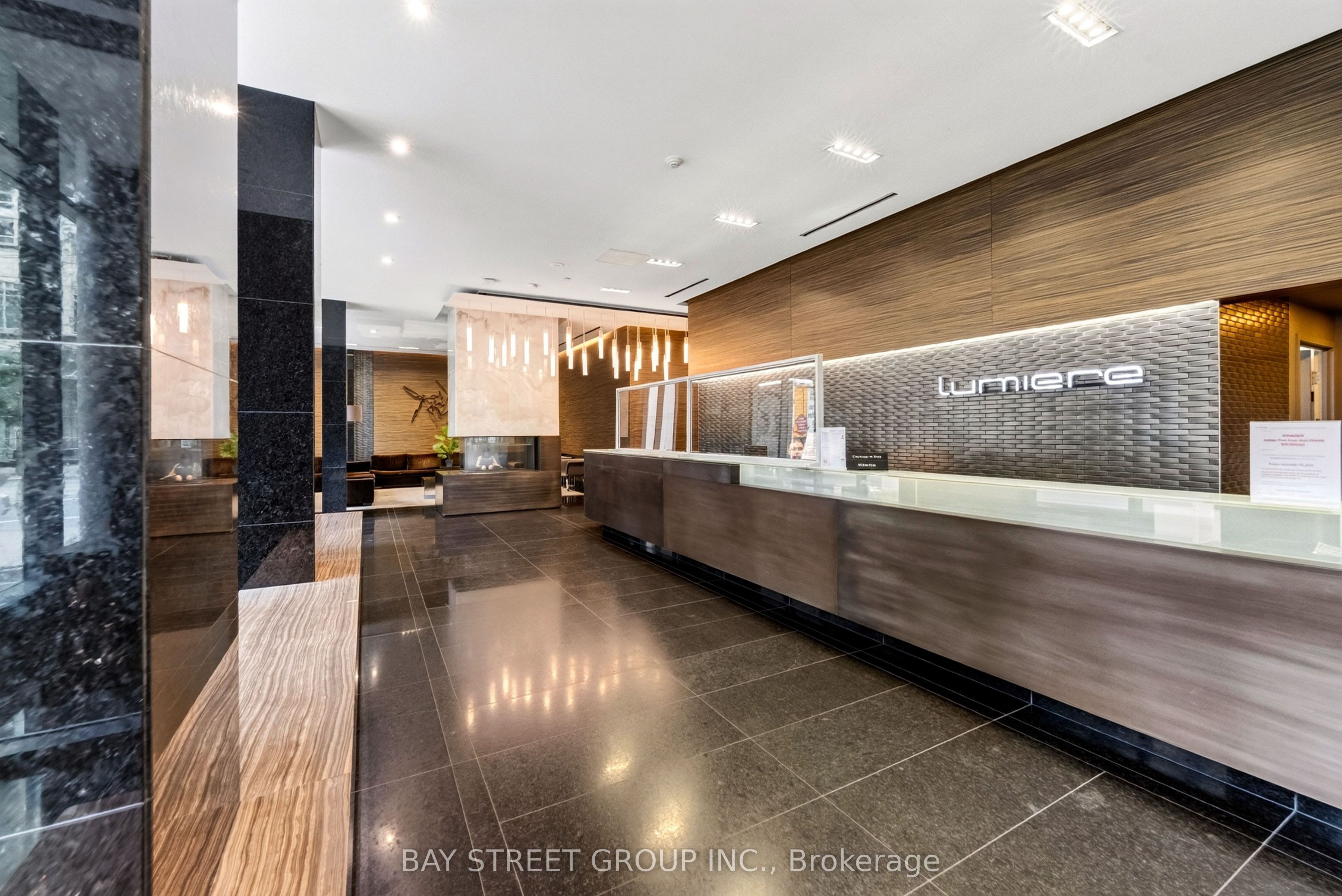 770 Bay Street 709, Toronto, ON M5G 0A6 photo 2