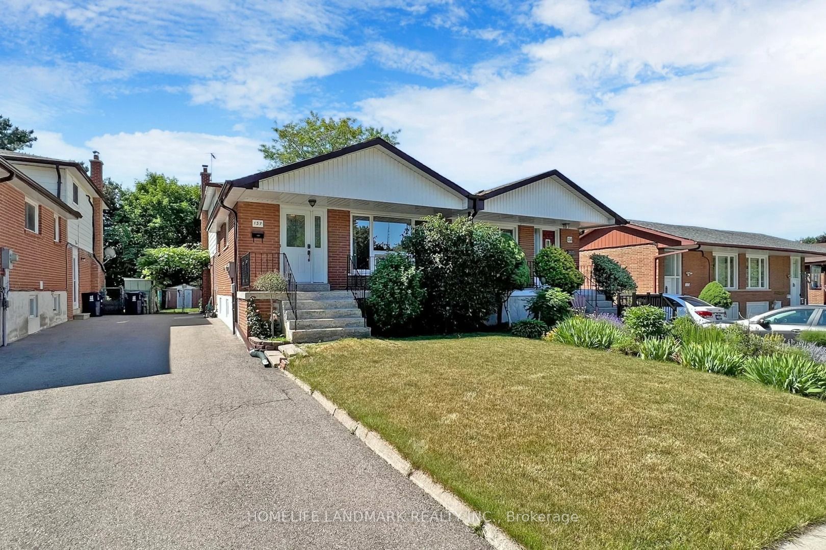 137 Angus Drive Lower, Toronto, ON M2J 2W9