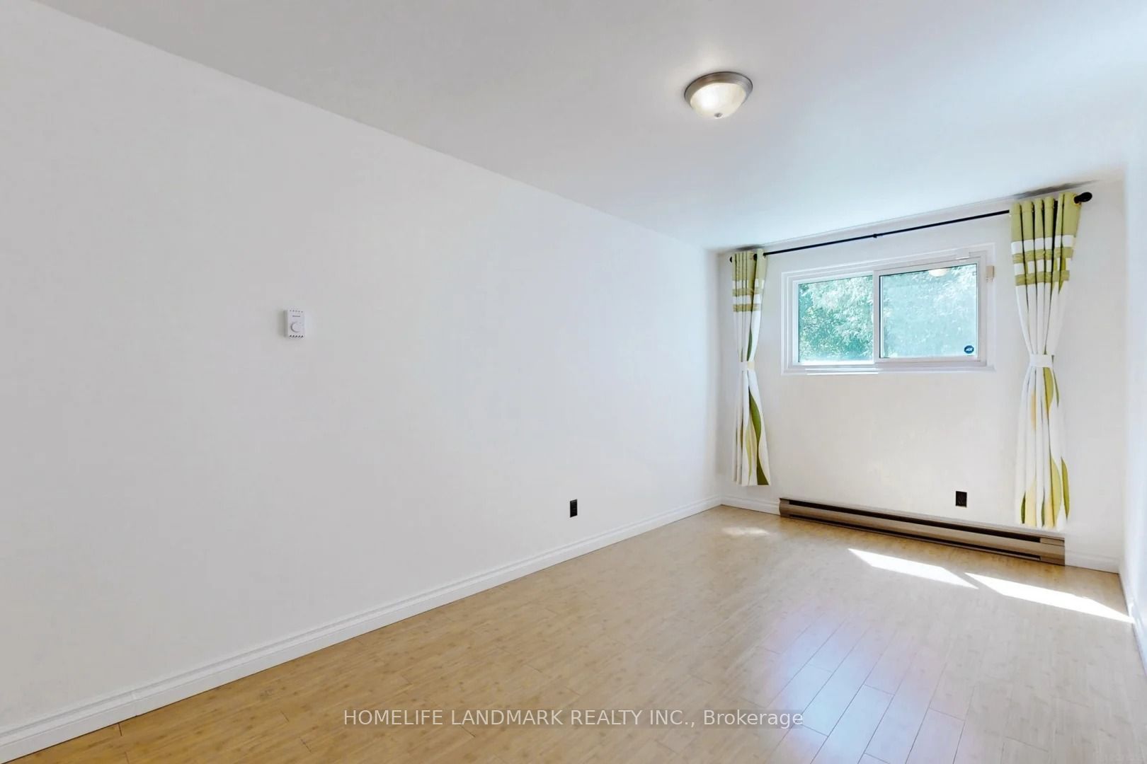 137 Angus Drive Lower, Toronto, ON M2J 2W9 photo 2