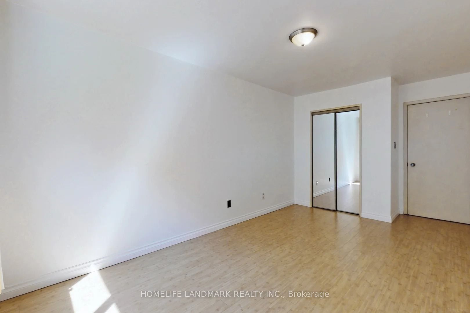 137 Angus Drive Lower, Toronto, ON M2J 2W9 photo 3