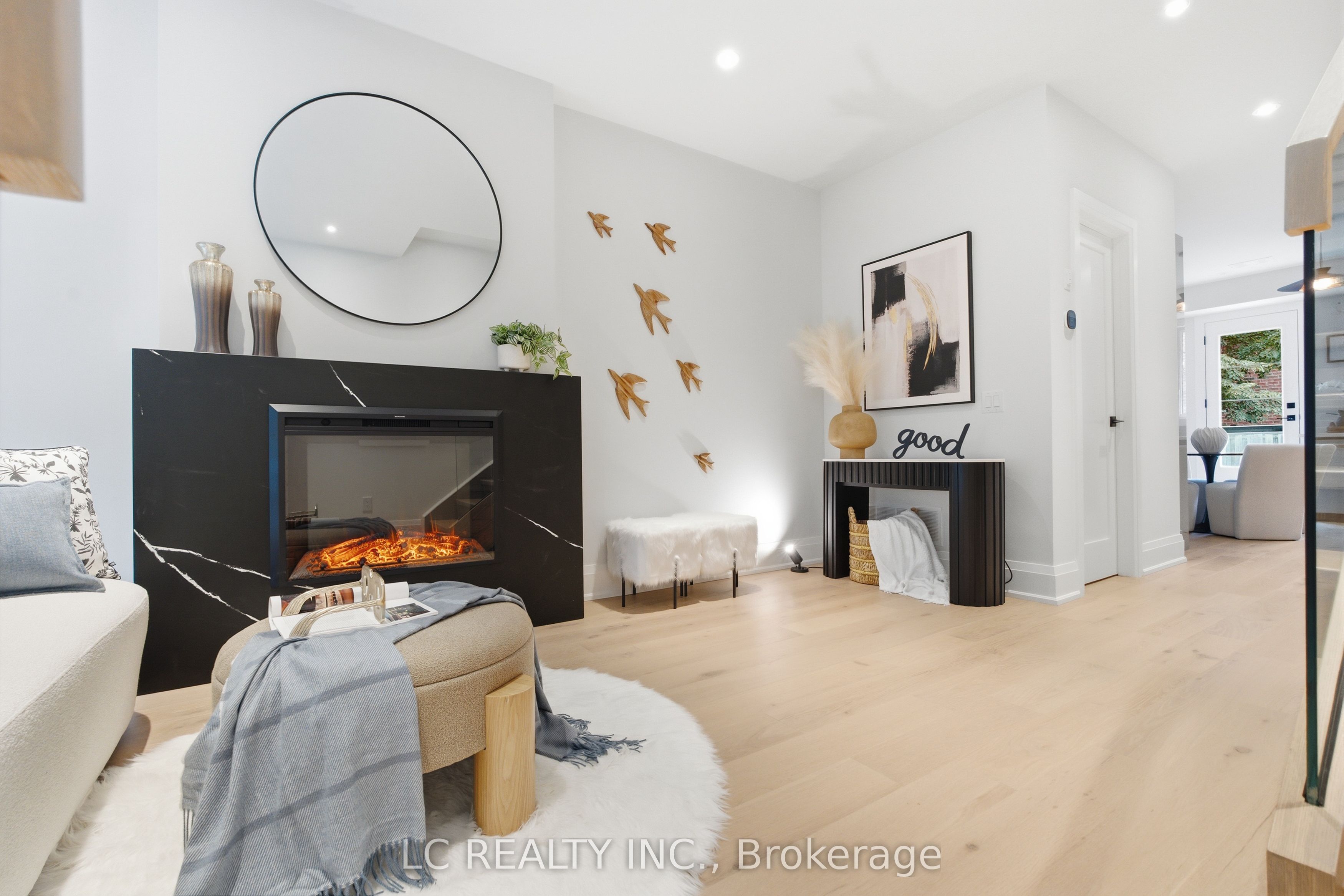 241 Finch Avenue E A03, Toronto, ON M2N 4S1 photo 3