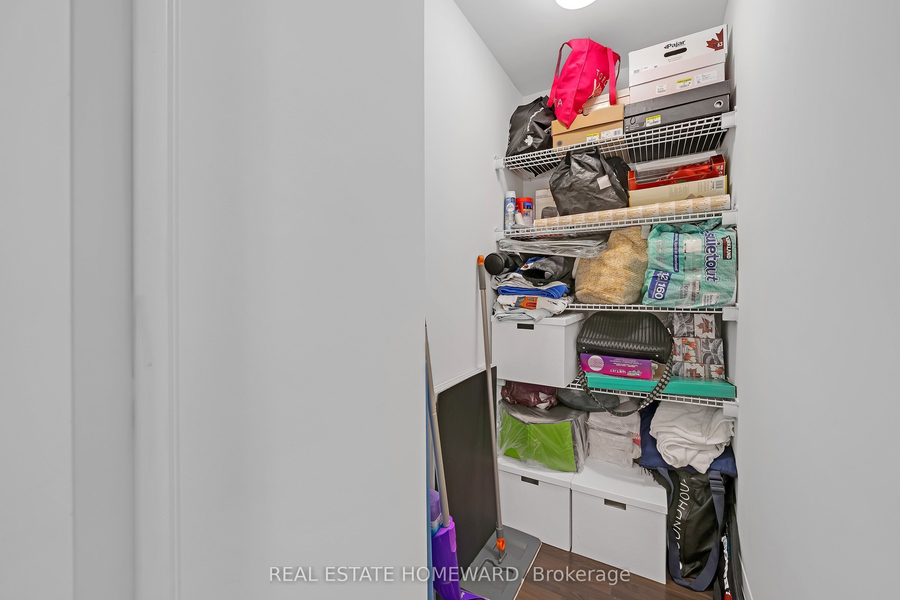 160 Vanderhoof Avenue 1717, Toronto, ON M4G 0B7 photo 4