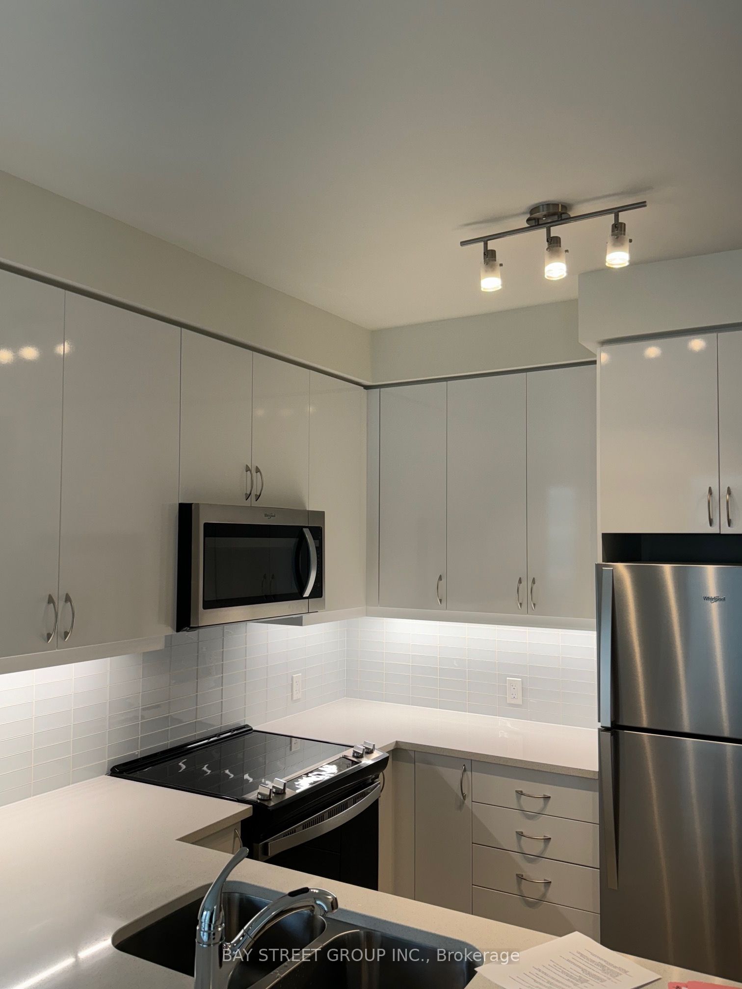 4955 Yonge Street 1006, Toronto, ON M2N 0L8 photo 3
