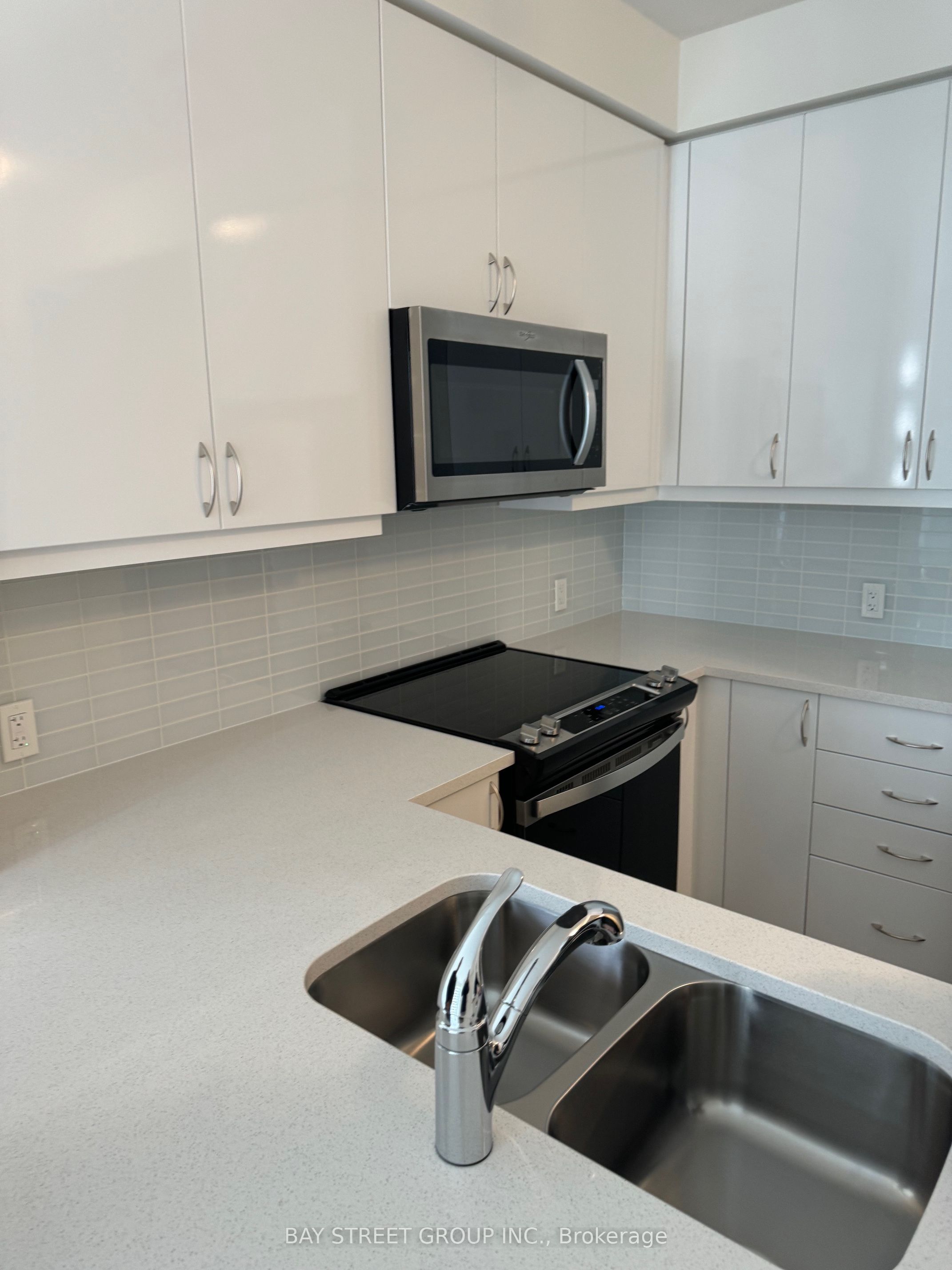 4955 Yonge Street 1006, Toronto, ON M2N 0L8 photo 4