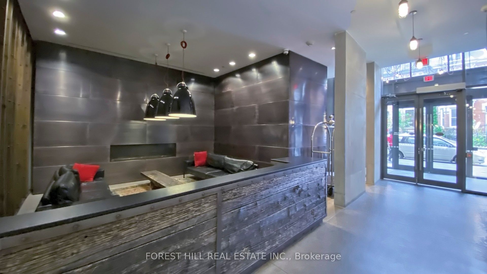 5 St Joseph Street 909, Toronto, ON M4Y 0B6 photo 3
