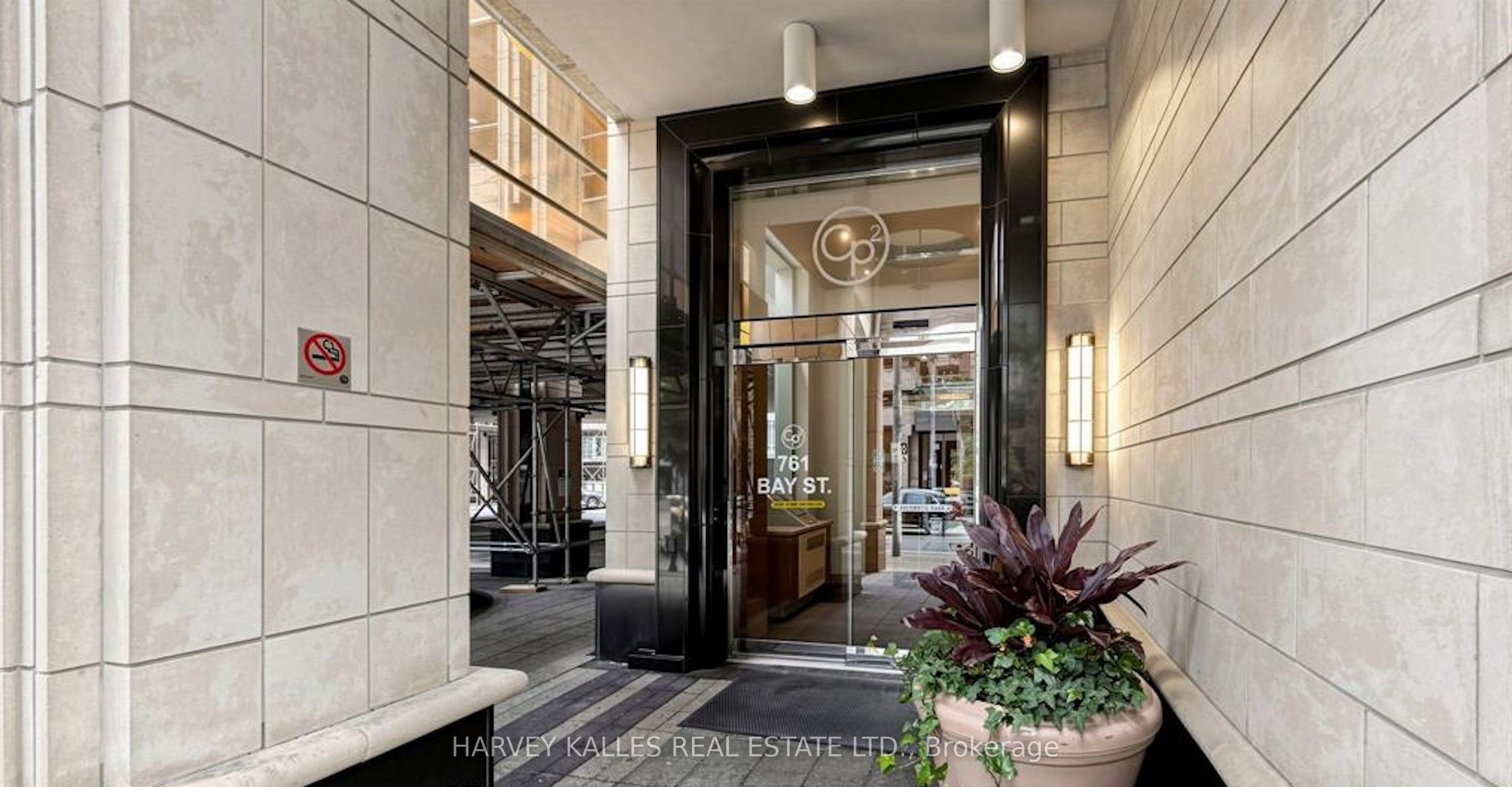 761 Bay Street S 707, Toronto, ON M5G 2R2 photo 2