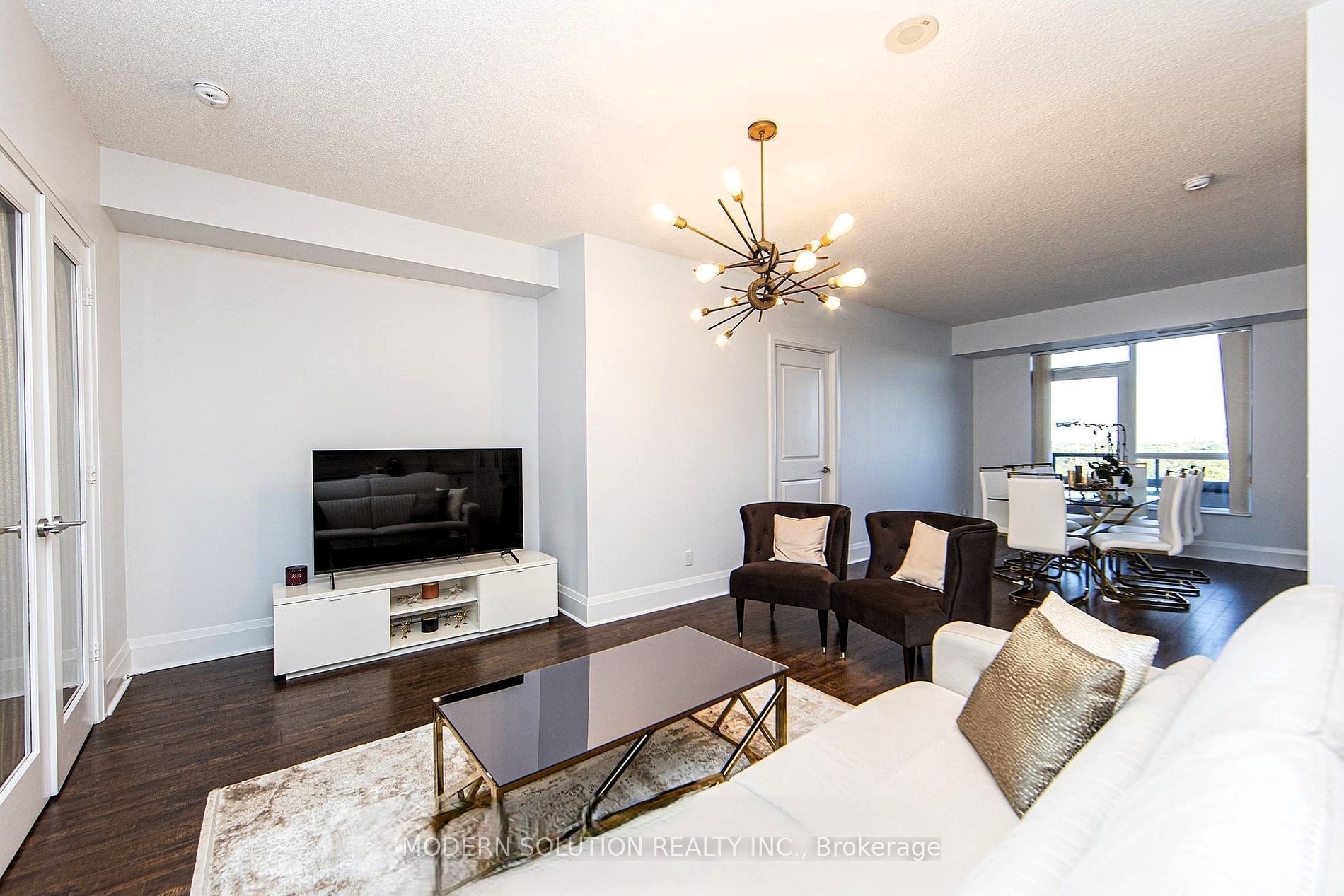 100 Harrison Garden Boulevard 1023, Toronto, ON M2N 0C2 photo 4