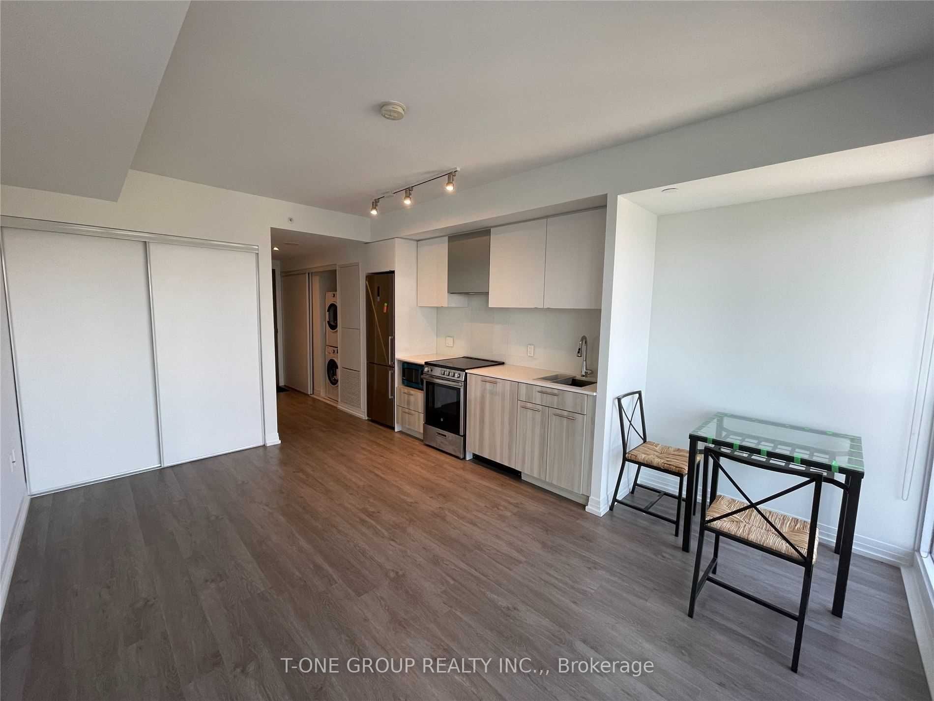 251 Jarvis Street 1612, Toronto, ON M5B 0C3 photo 4