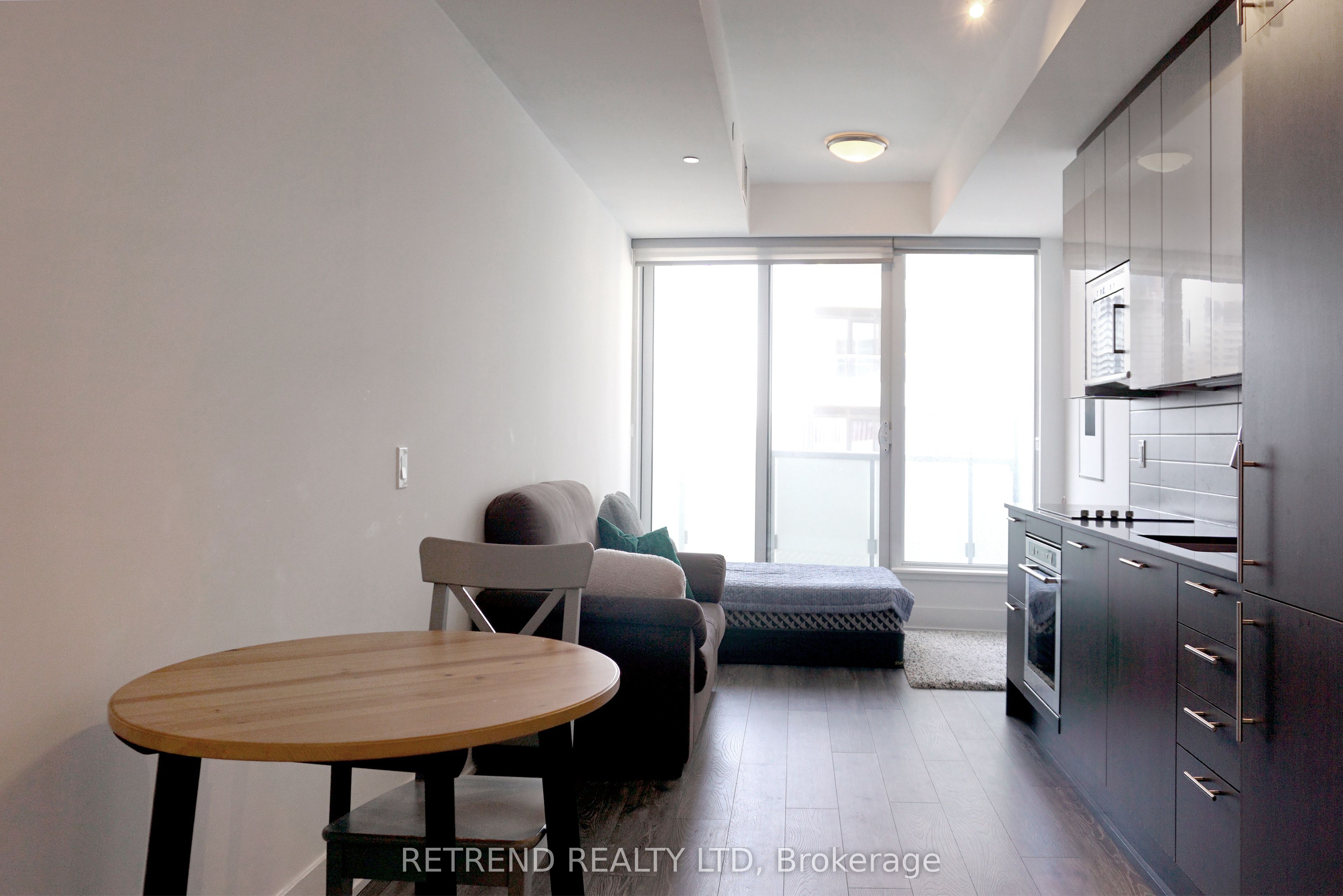 403 Church Street 2206, Toronto, ON M4Y 0C9 photo 3