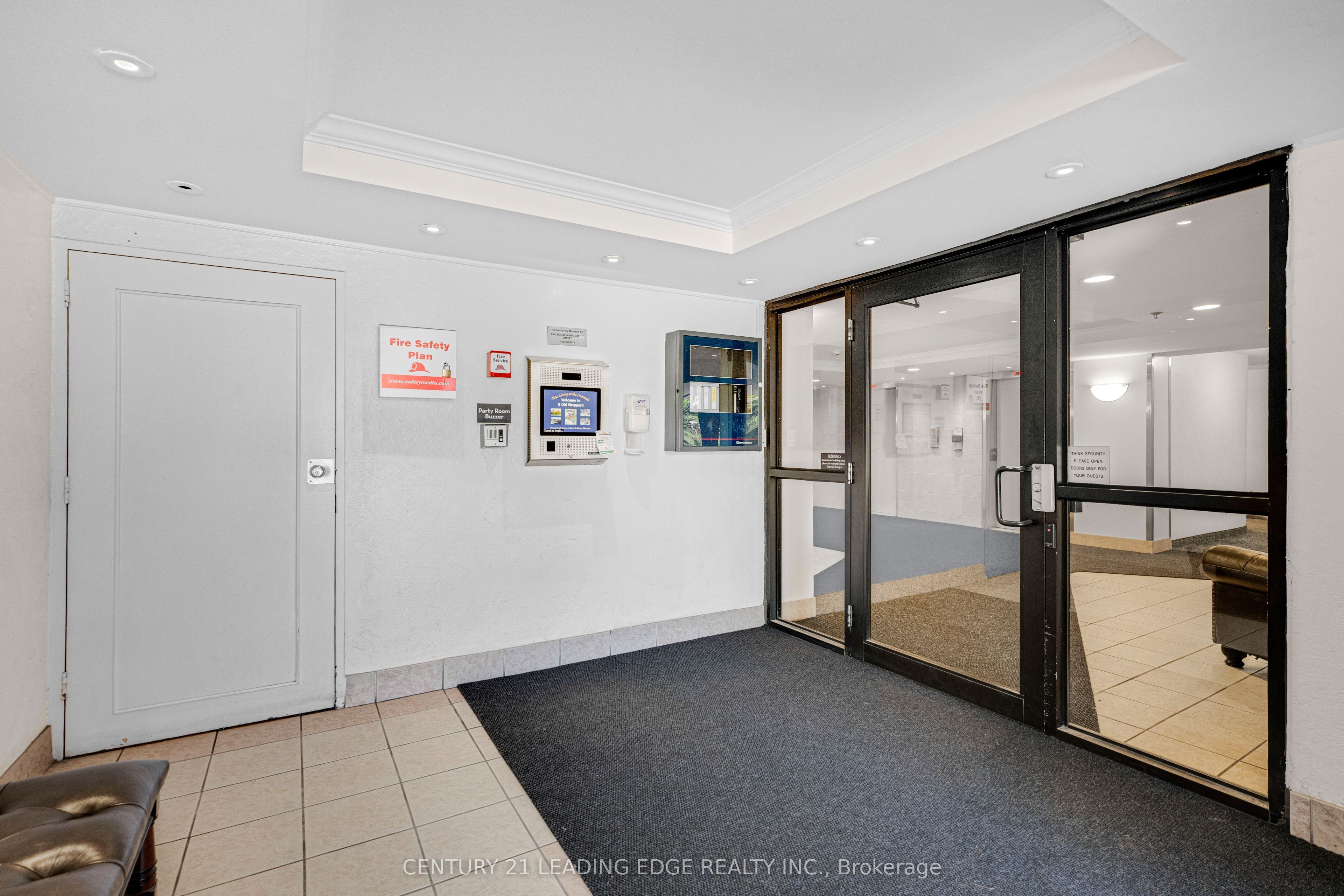 5 Old Sheppard Avenue 508, Toronto, ON M2J 4K3 photo 2