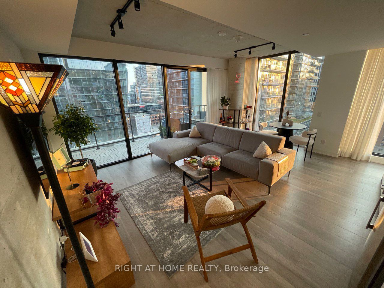 55 Ontario Street 1308, Toronto, ON M5A 0T8 photo 2
