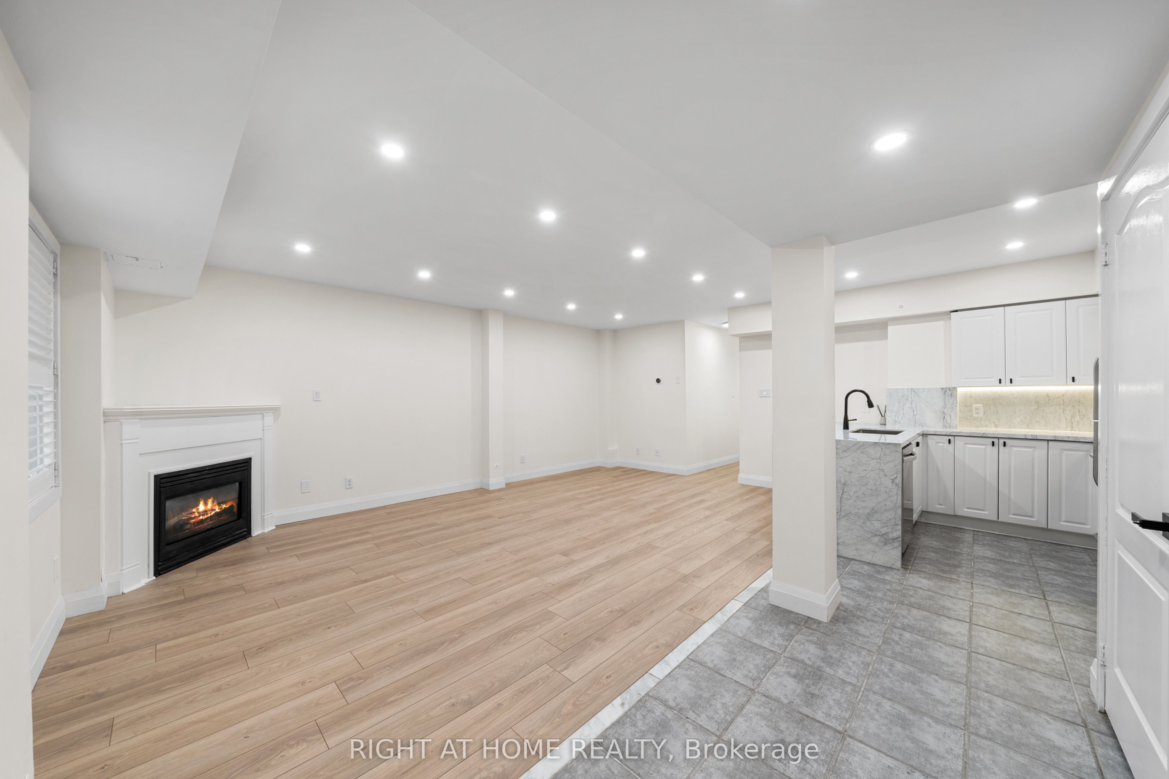 17 Sudbury Street 1701, Toronto, ON M6J 3W7 photo 5