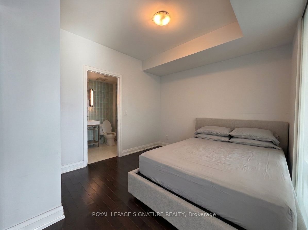 80 John Street 3404, Toronto, ON M5V 3X4 photo 4