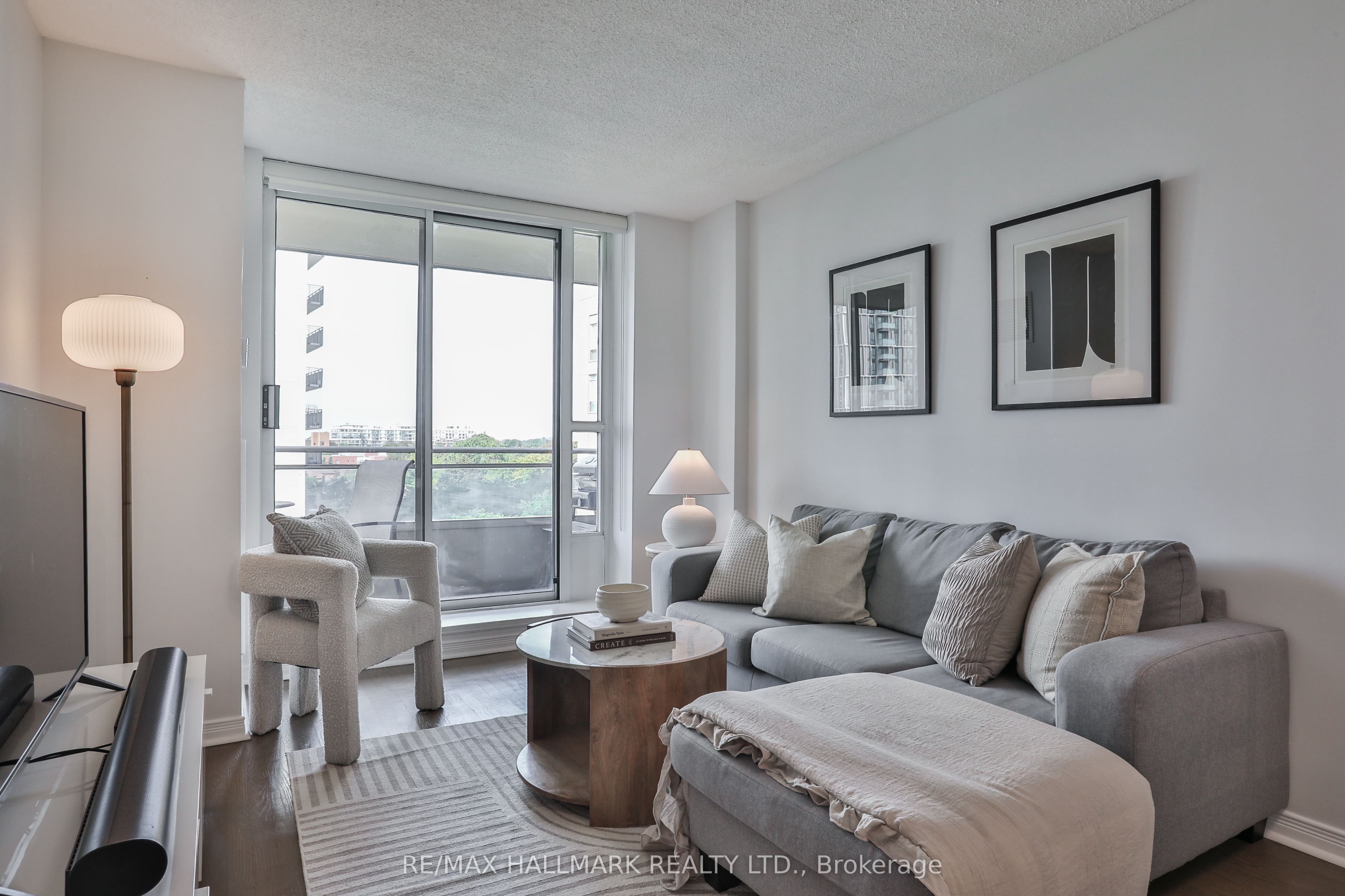 245 Davisville Avenue 716, Toronto, ON M4S 3H4 photo 4