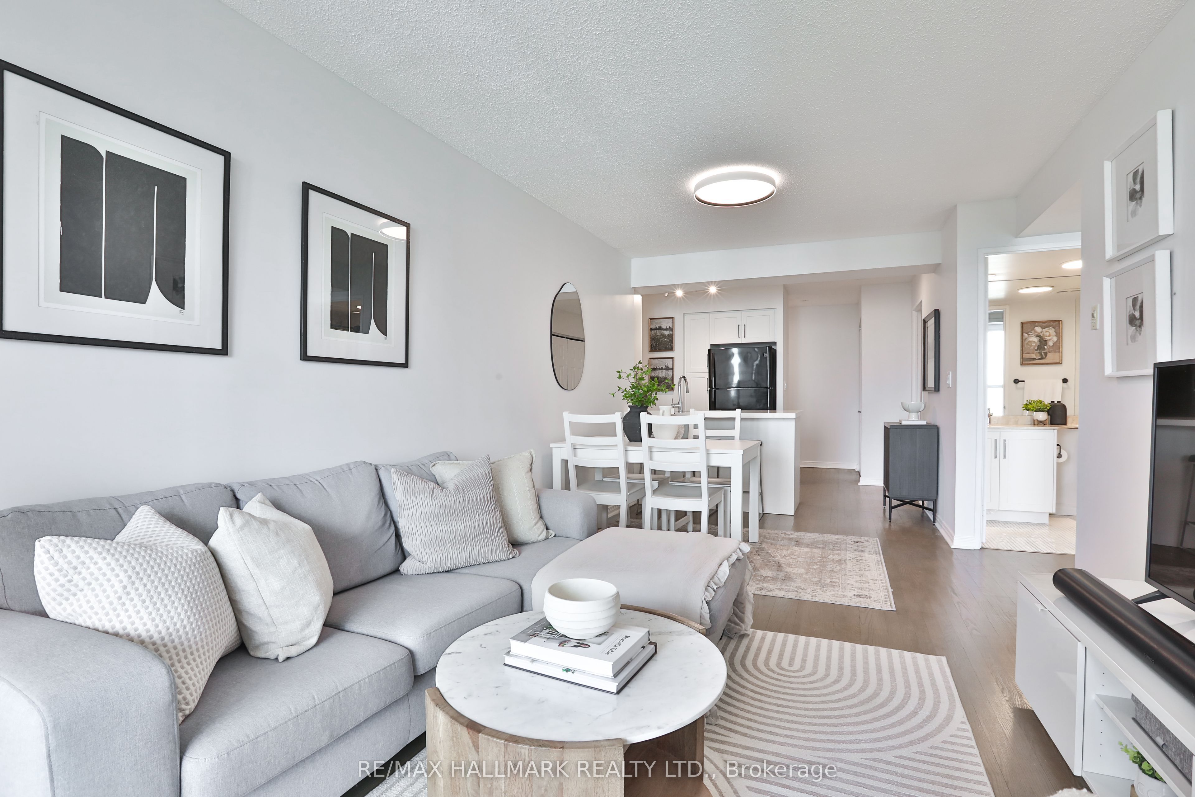 245 Davisville Avenue 716, Toronto, ON M4S 3H4 photo 5