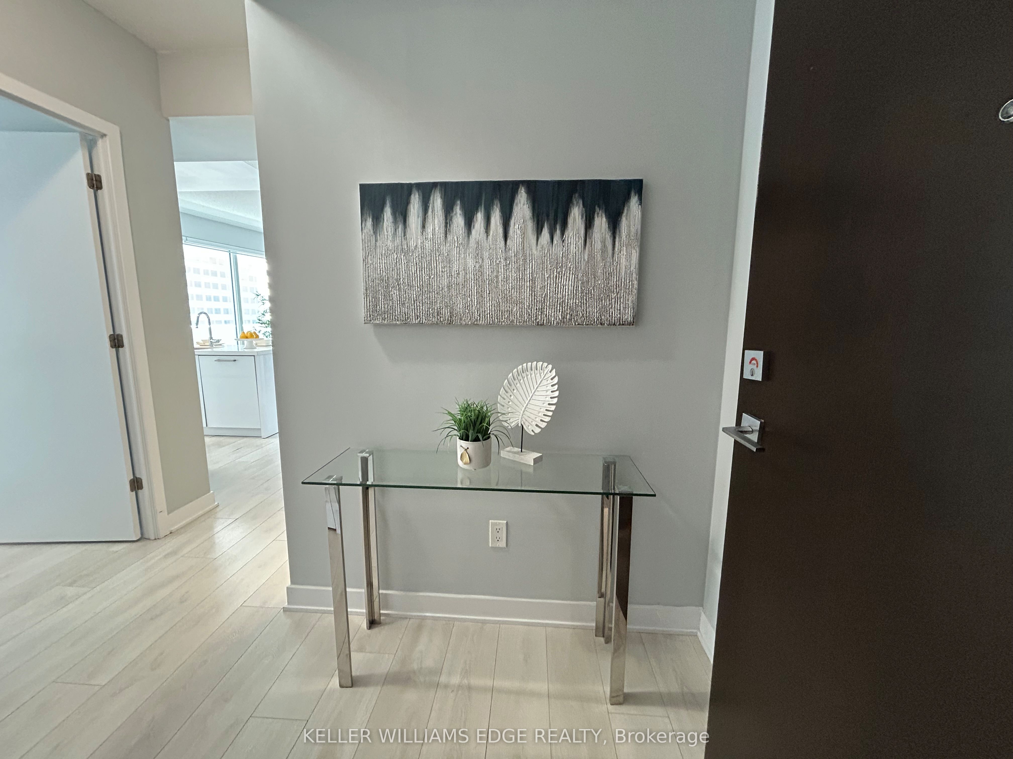 2221 Yonge Street 809, Toronto, ON M4S 0B8 photo 4