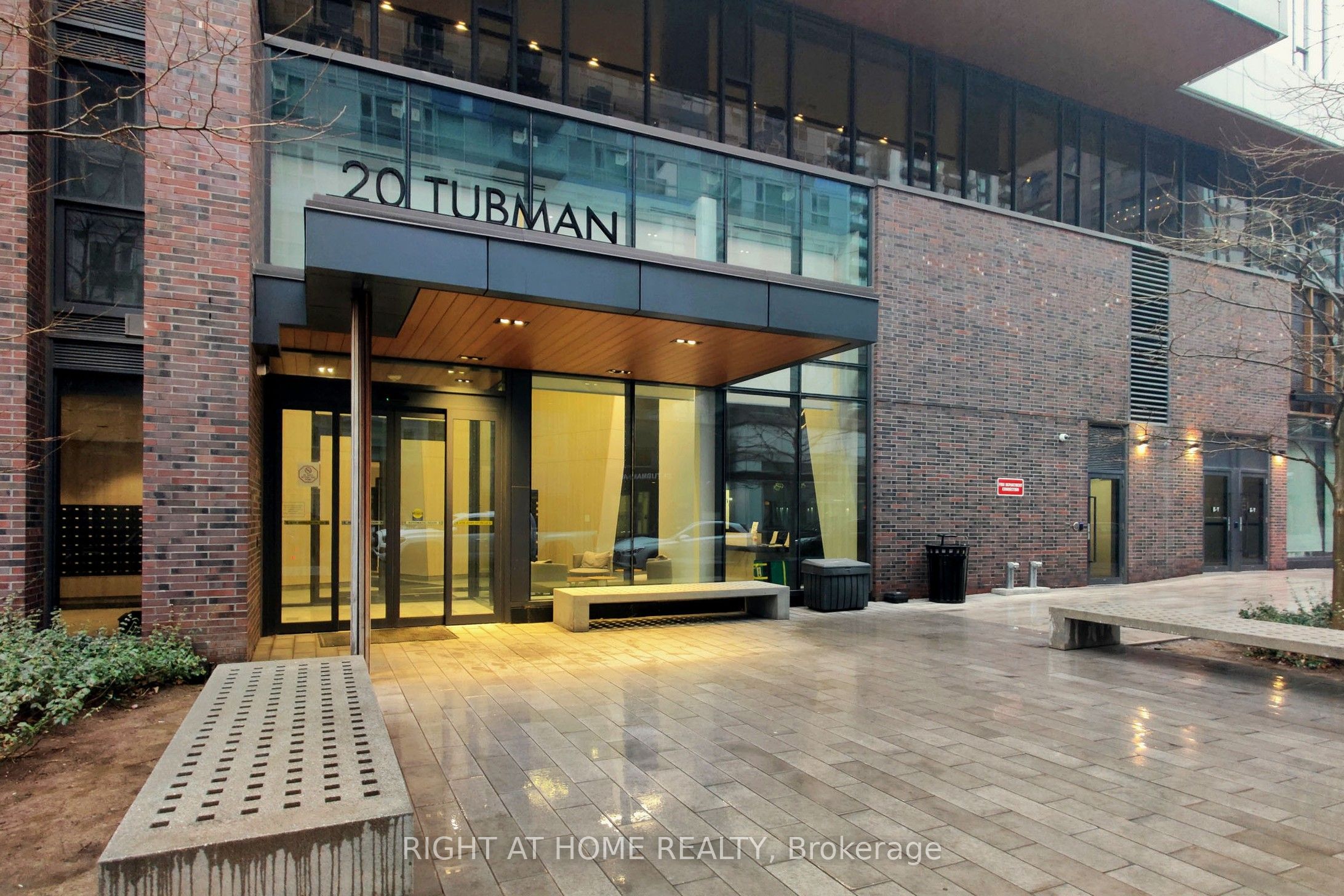 20 Tubman Avenue 707, Toronto, ON M5A 0M8 photo 2